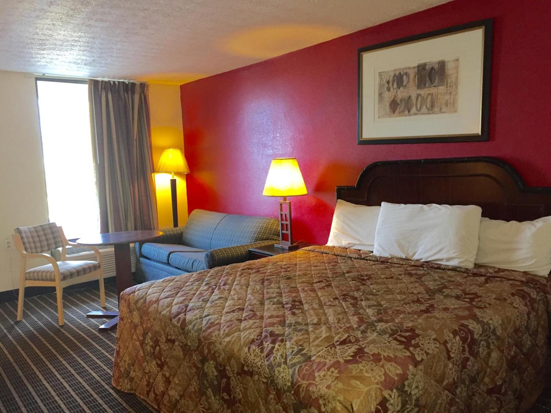 Parkway Inn photo 12