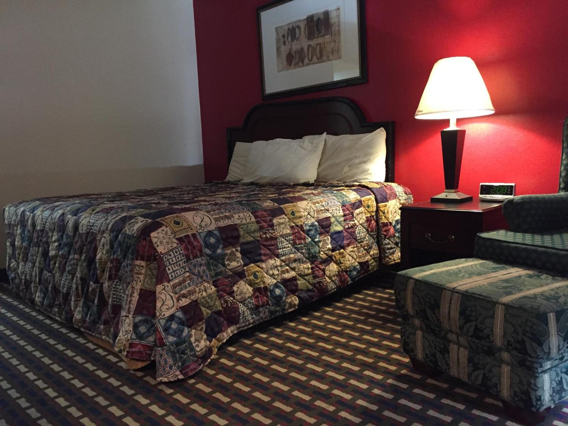 Parkway Inn photo 17