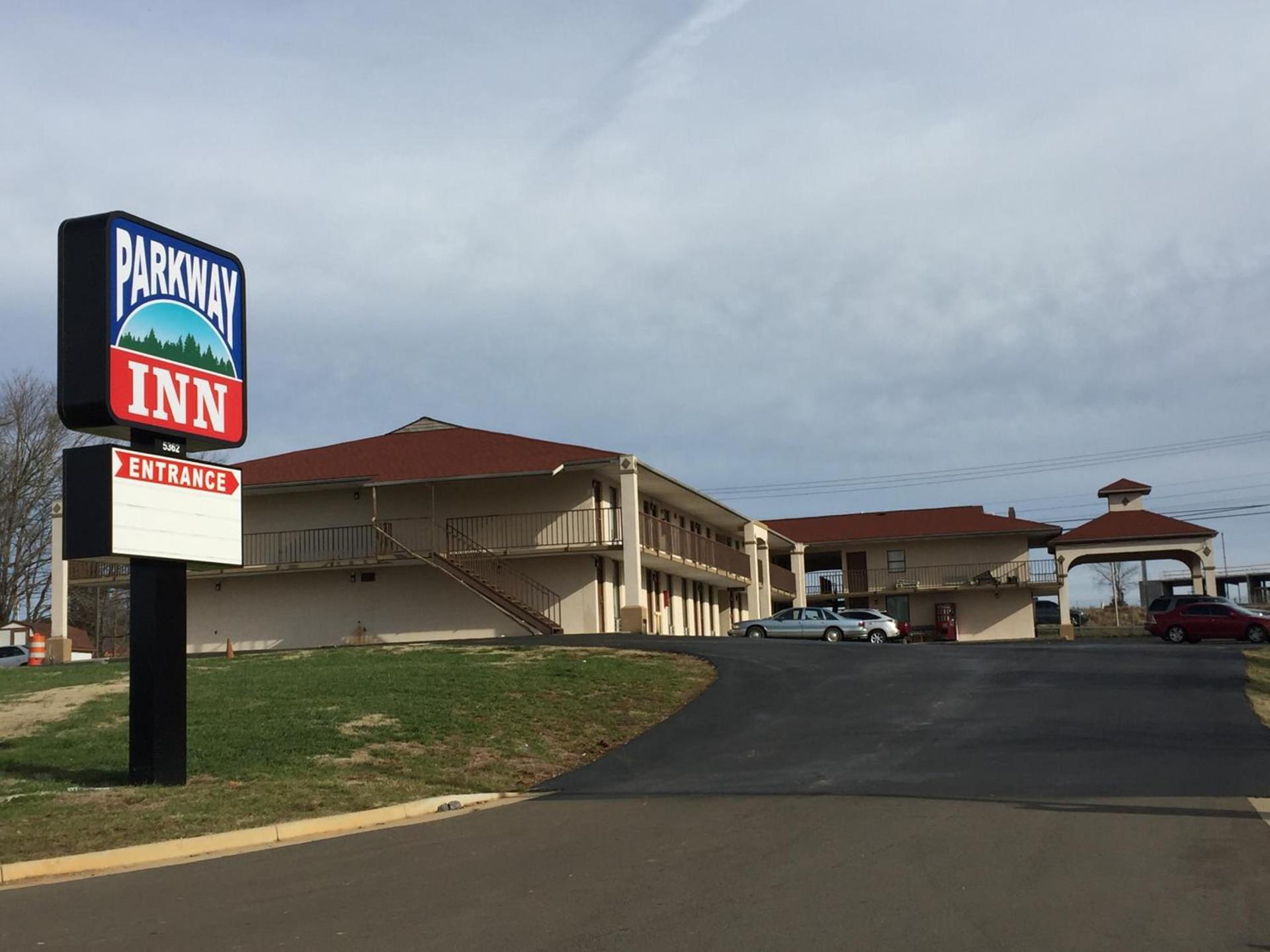 Parkway Inn photo 6