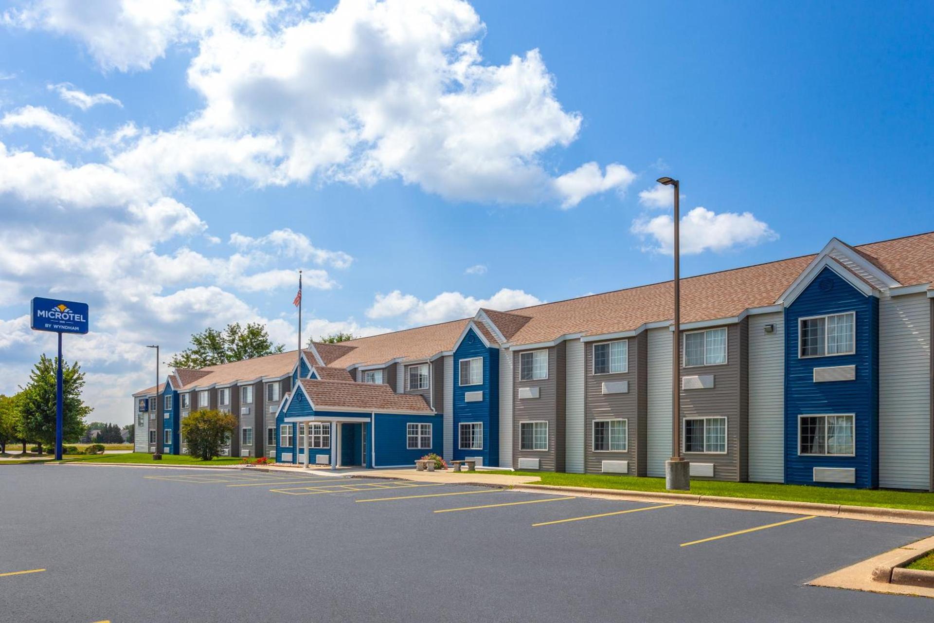 Microtel Inn by Wyndham Janesville photo 27