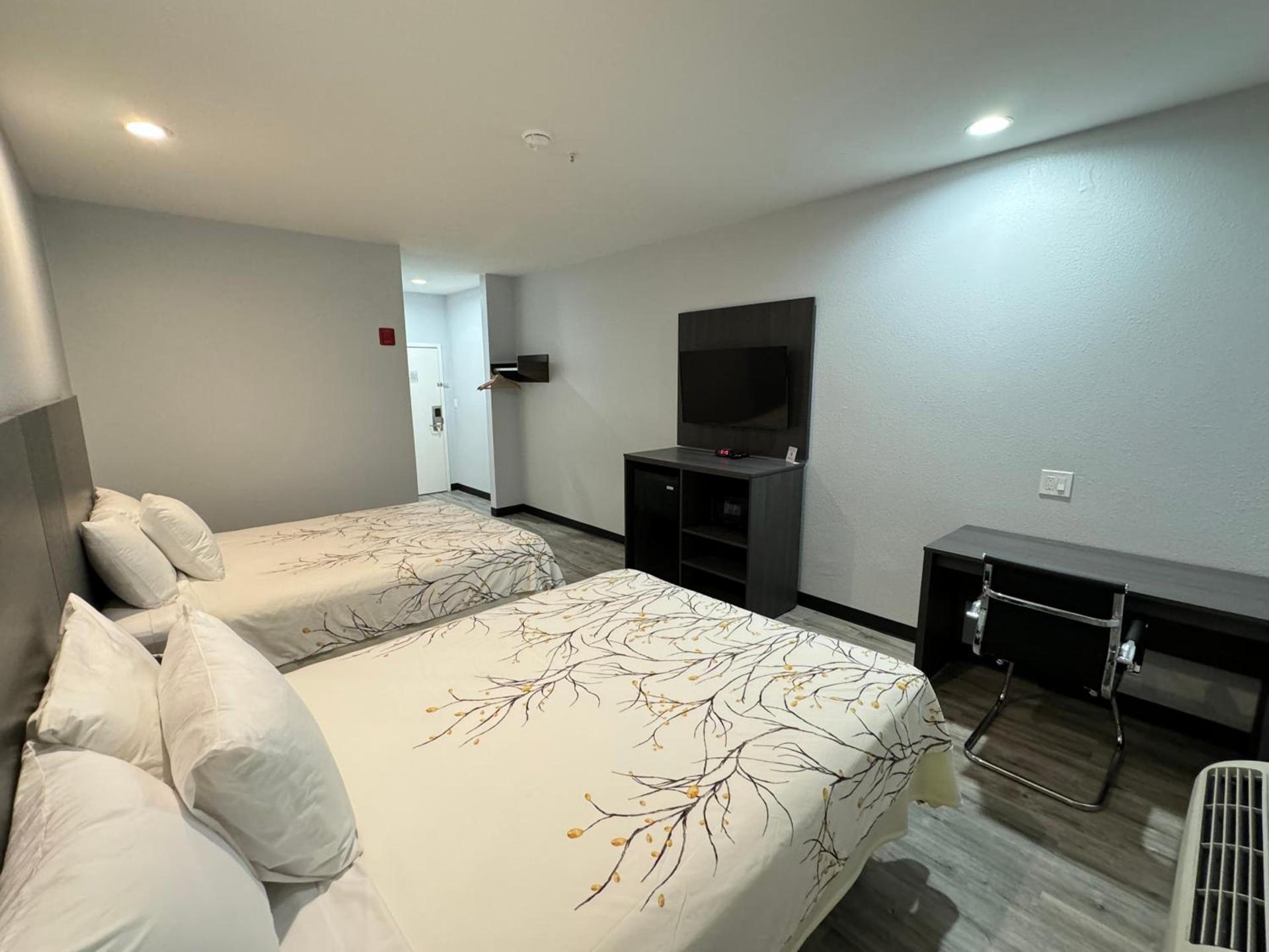 Americas Best Value Inn & Suites Haltom City Ft. Worth photo 18