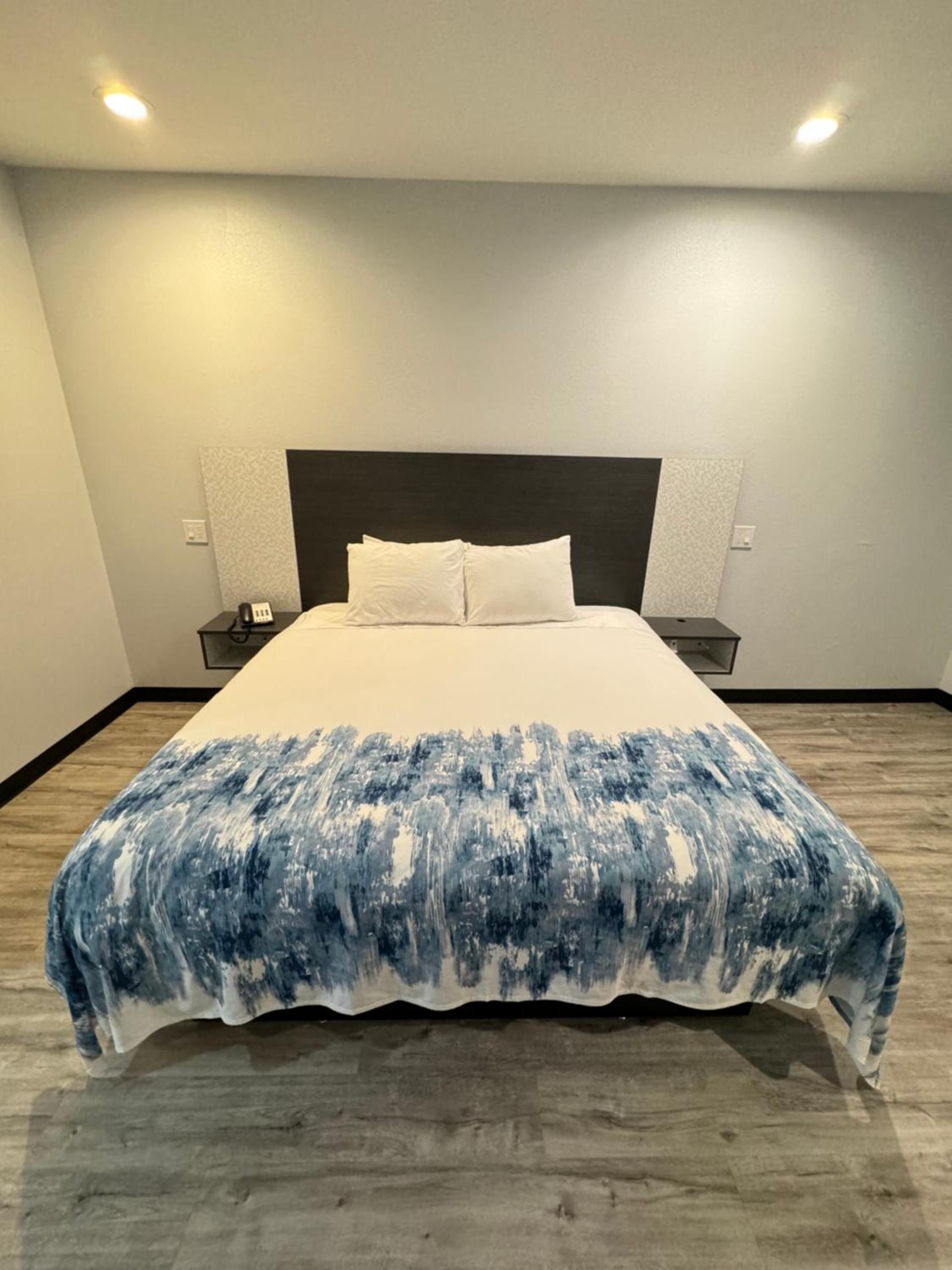 Americas Best Value Inn & Suites Haltom City Ft. Worth photo 23