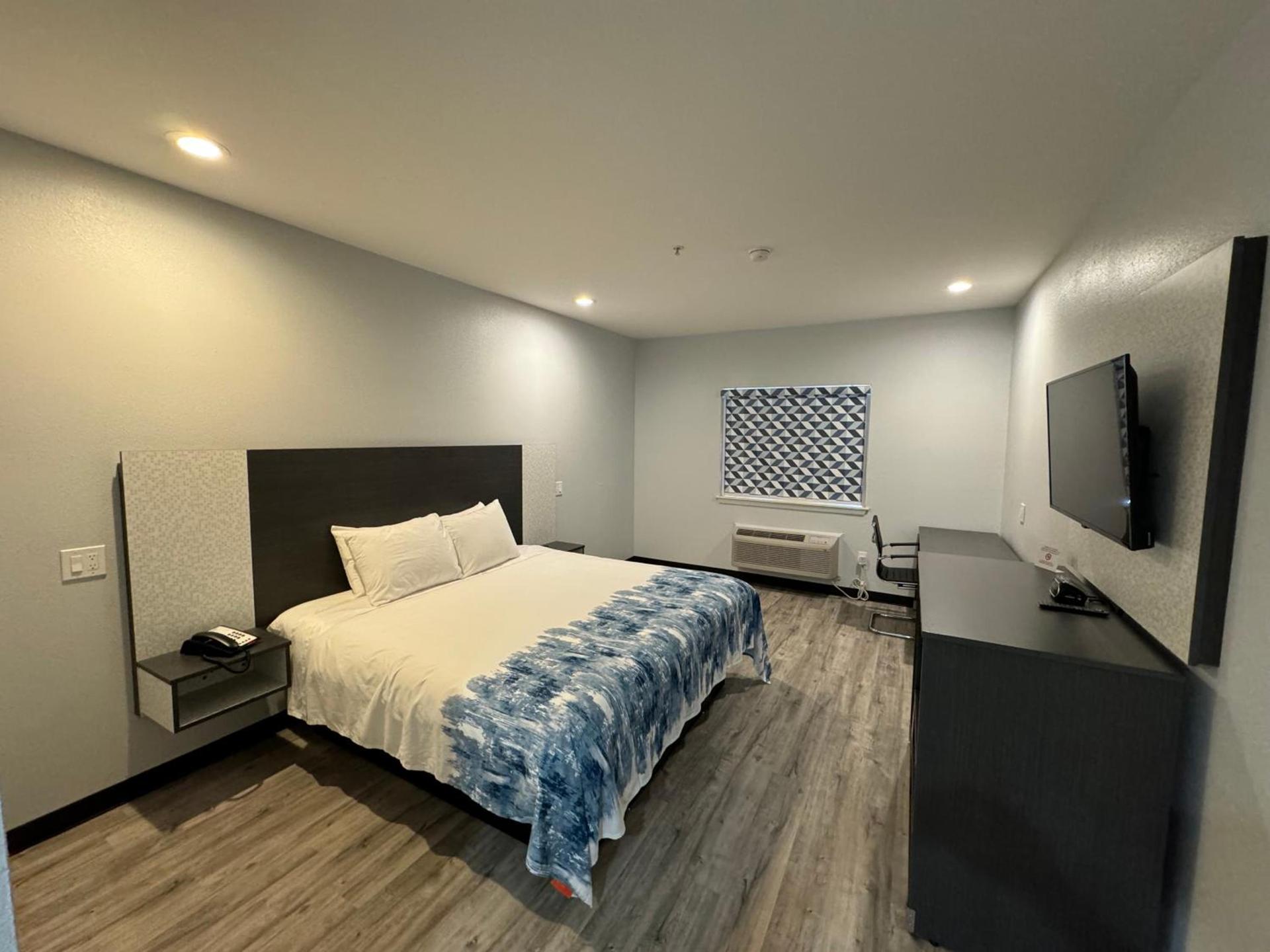 Americas Best Value Inn & Suites Haltom City Ft. Worth photo 28