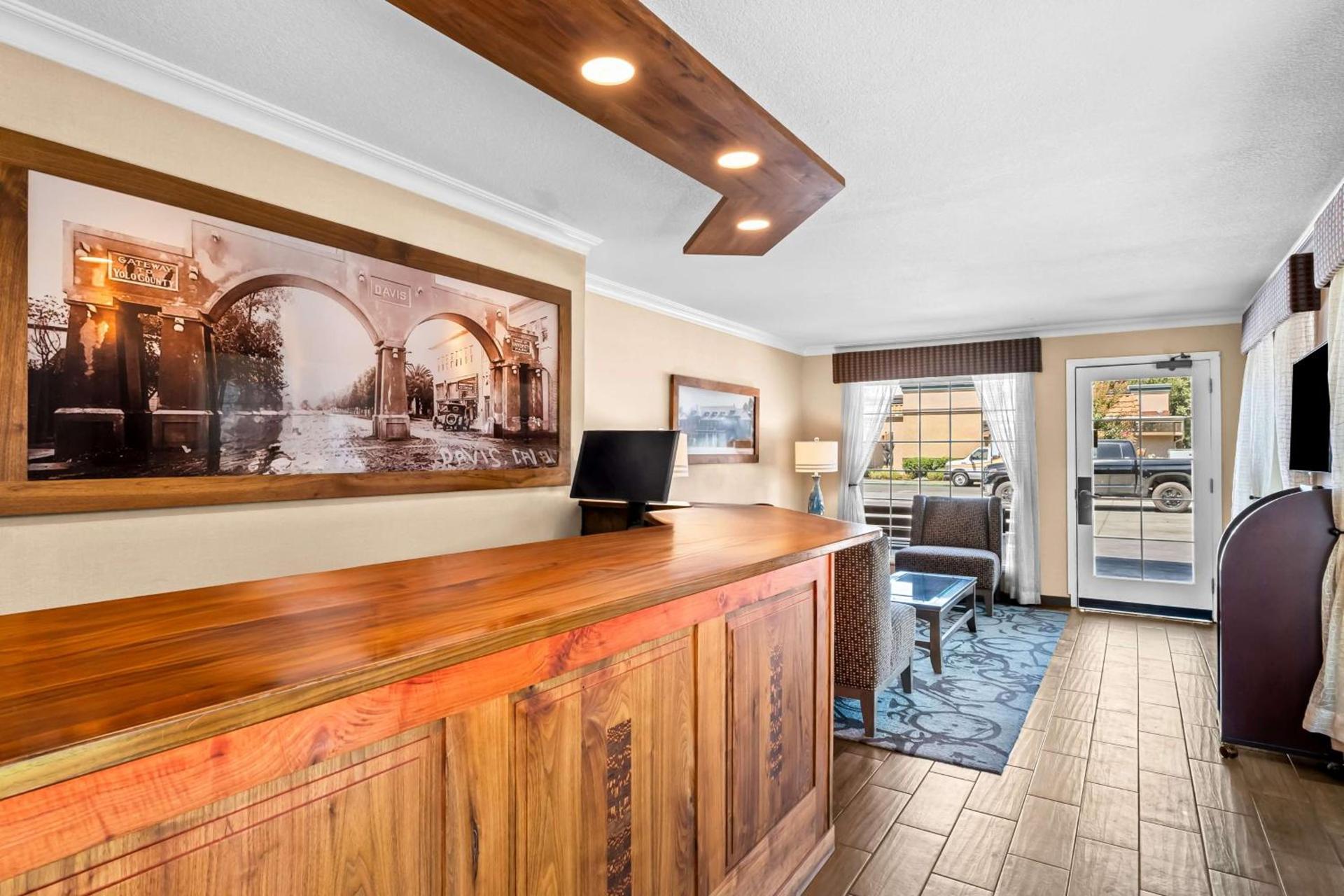 Best Western University Lodge photo 3