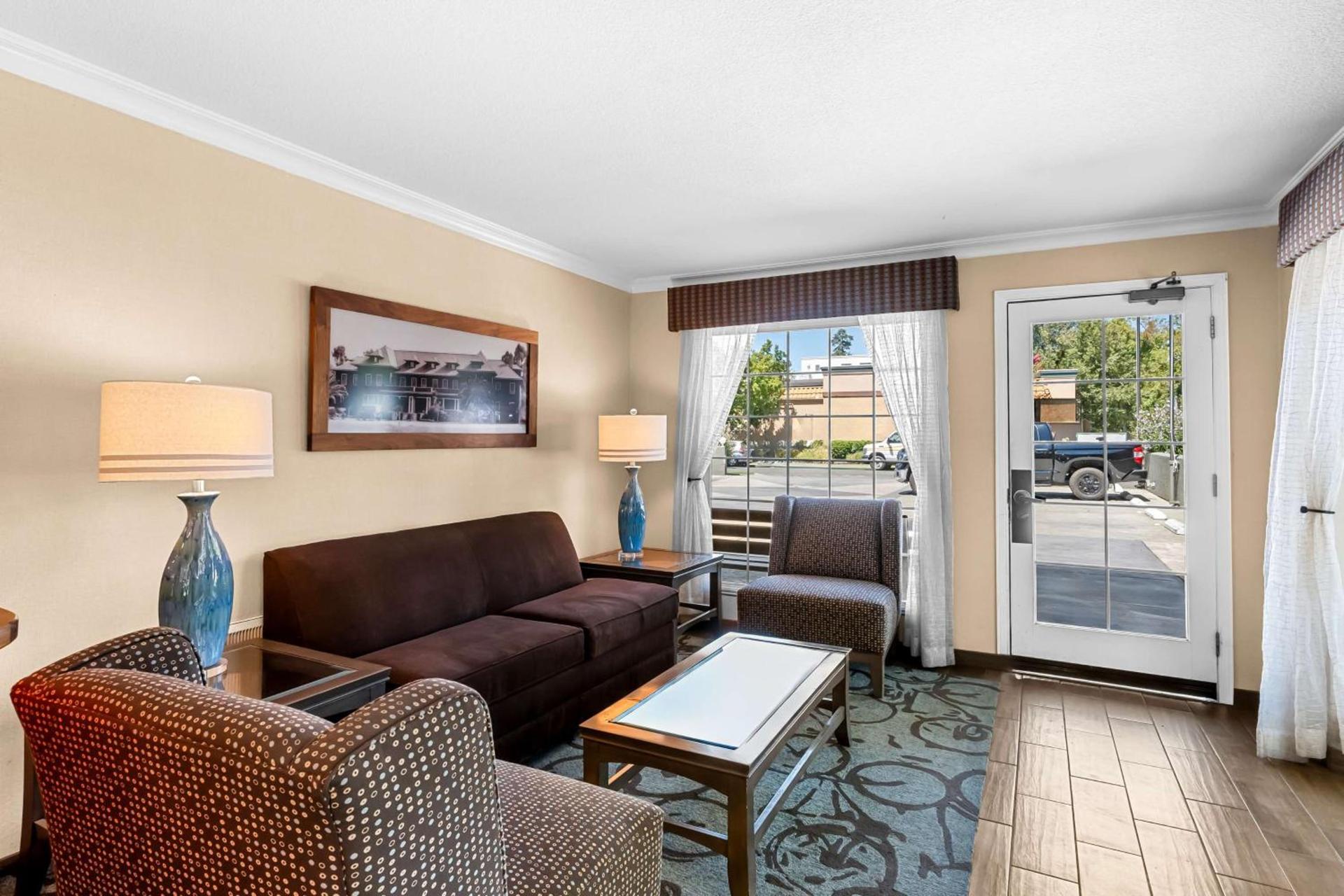 Best Western University Lodge photo 6