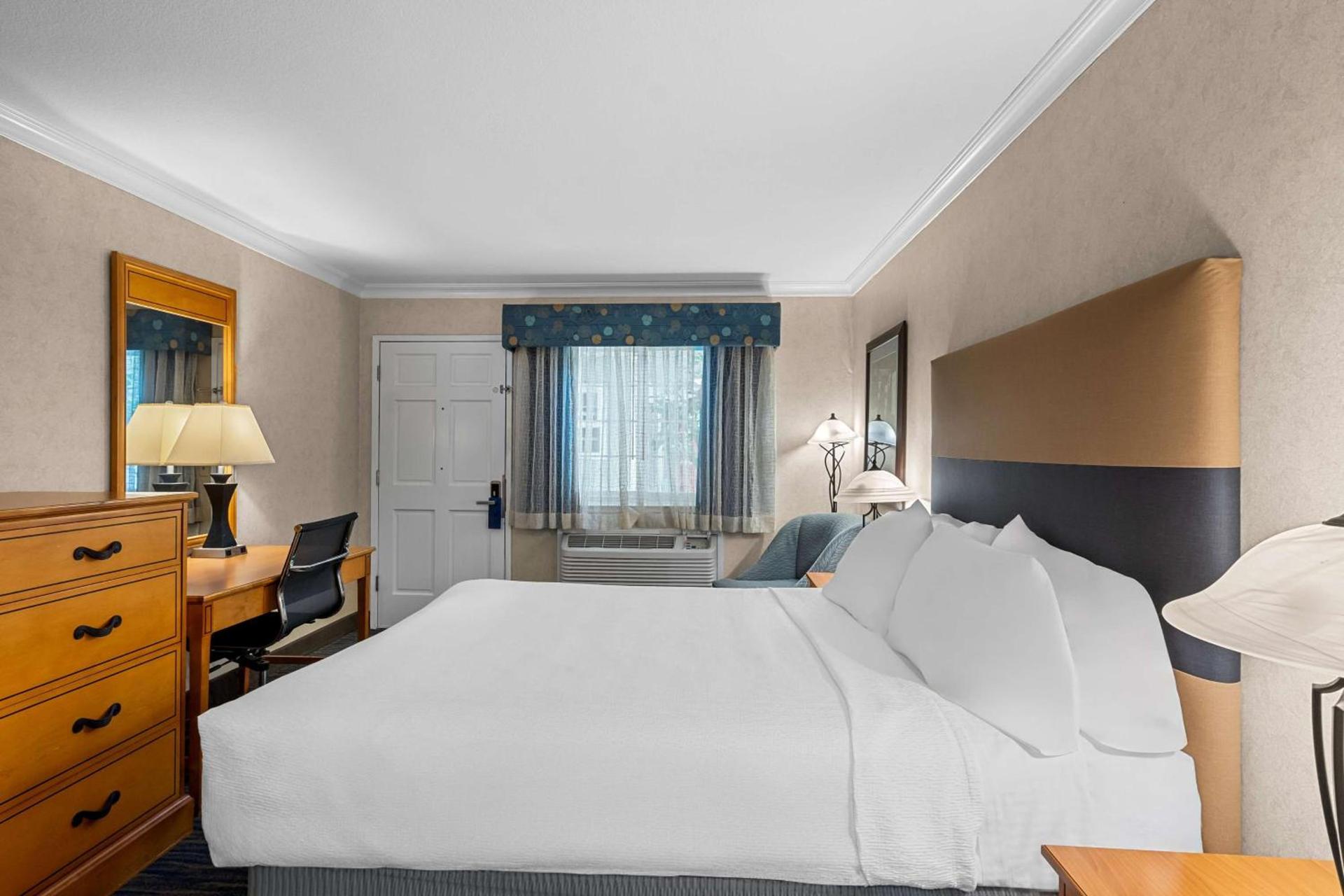 Best Western University Lodge photo 21