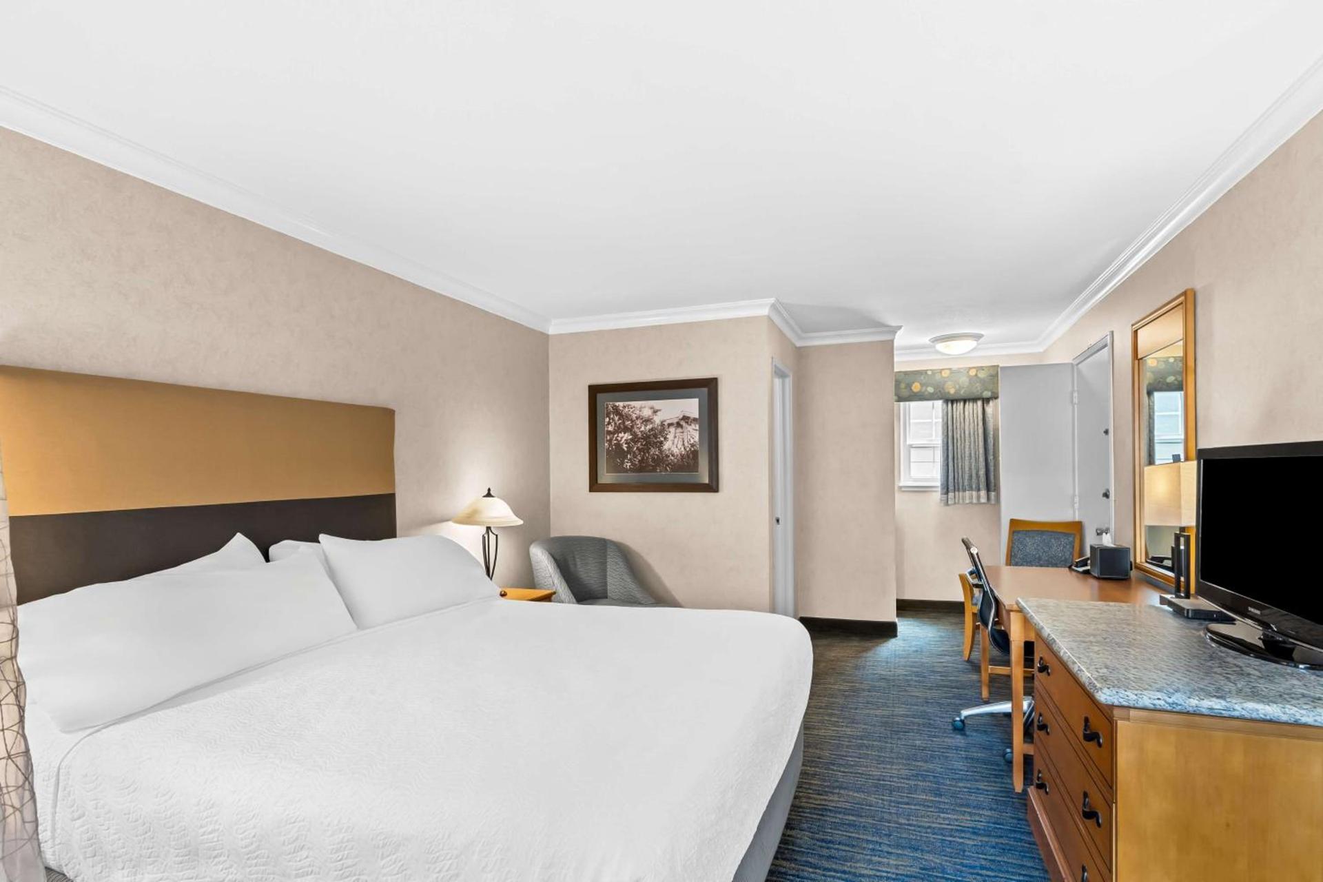 Best Western University Lodge photo 22
