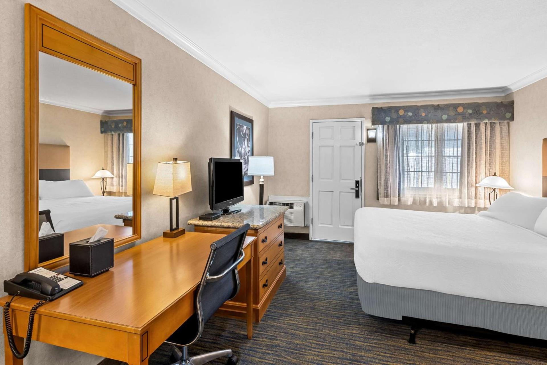 Best Western University Lodge photo 23