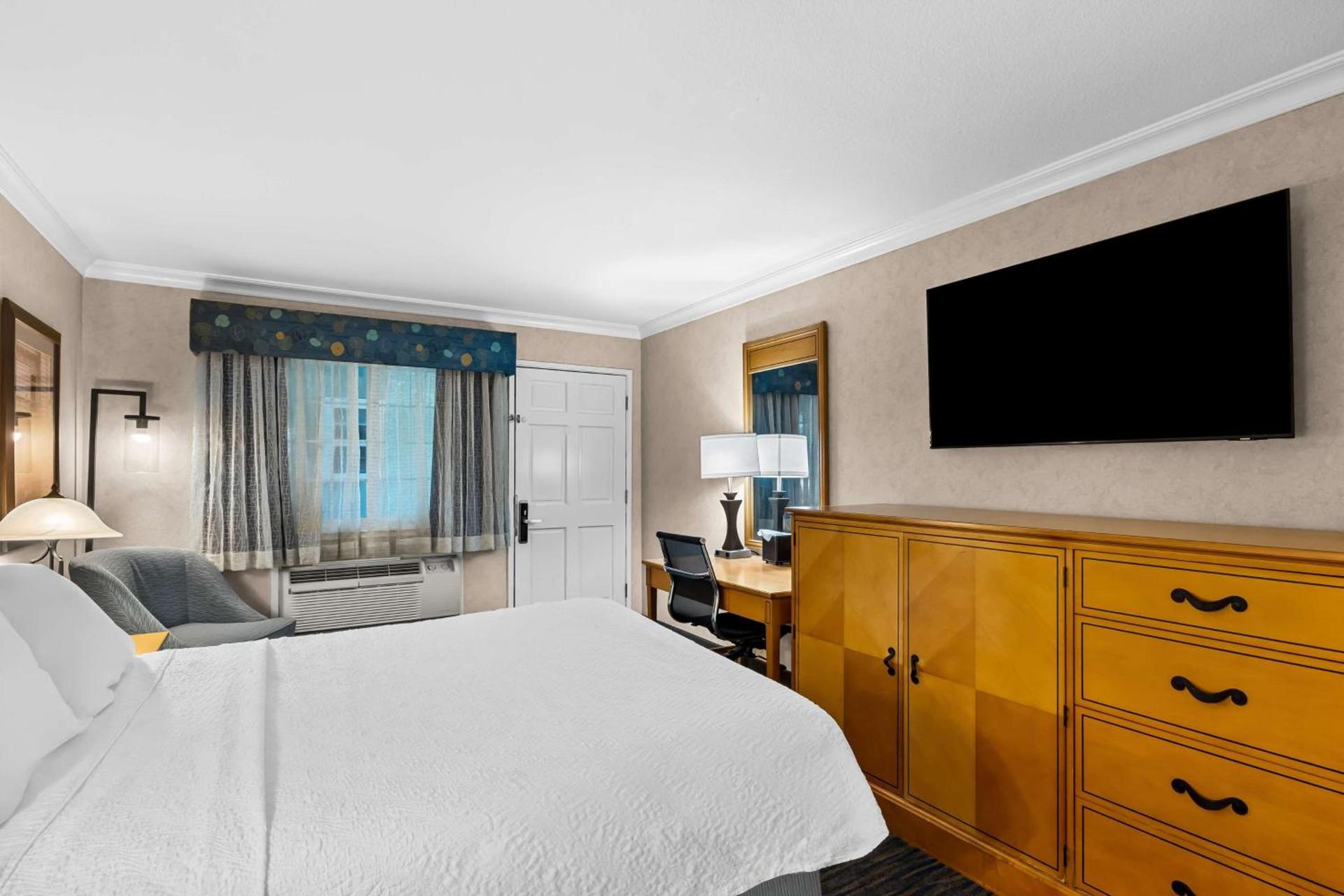 Best Western University Lodge photo 26