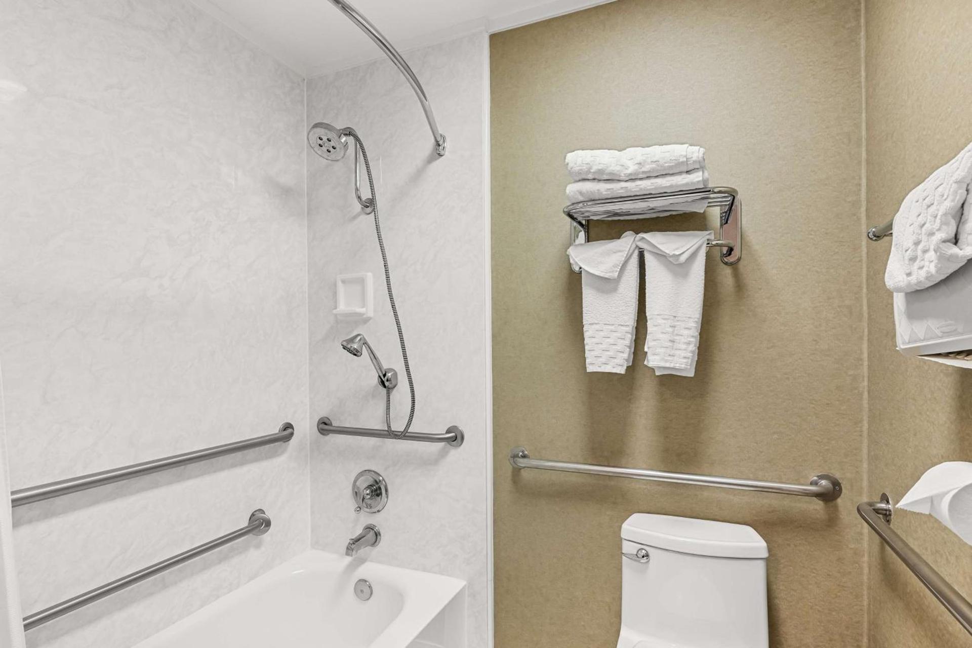 Best Western University Lodge photo 28