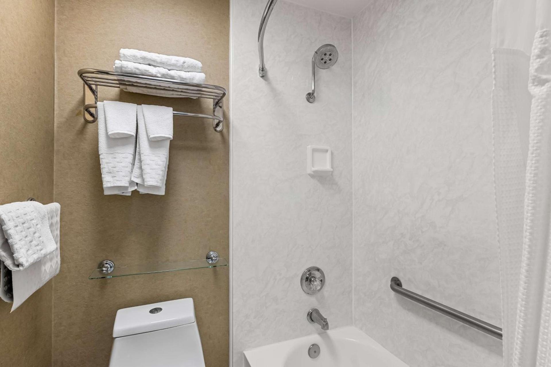 Best Western University Lodge photo 30