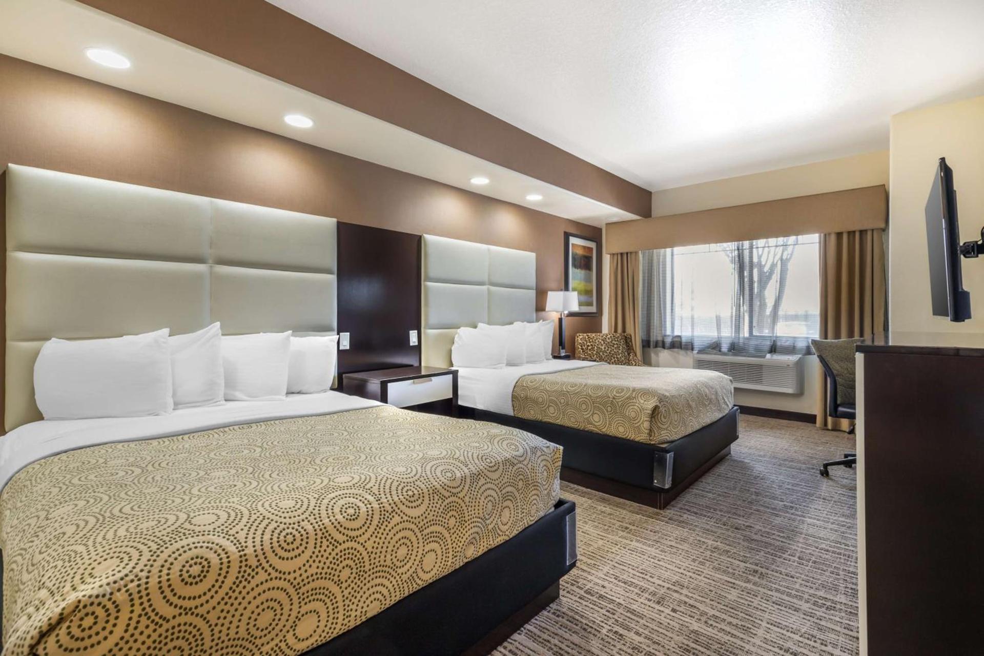 Best Western Plus Lackland Hotel and Suites. photo 6