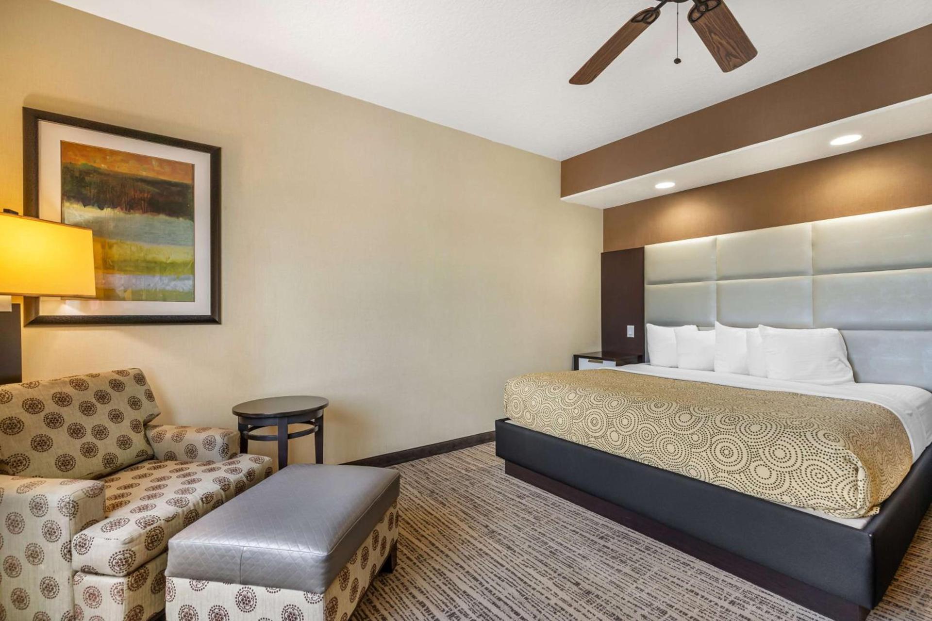 Best Western Plus Lackland Hotel and Suites. photo 18
