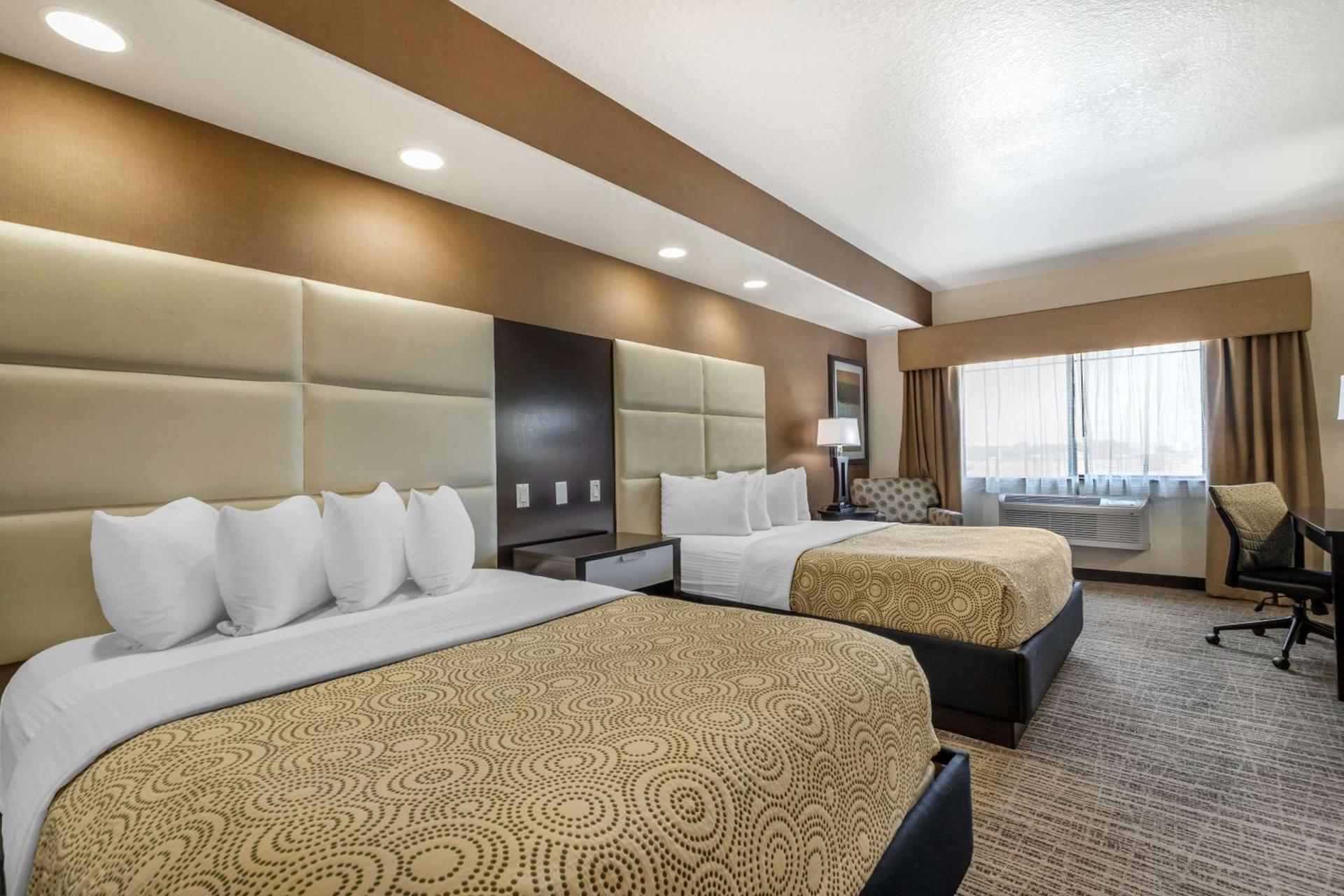 Best Western Plus Lackland Hotel and Suites. photo 24