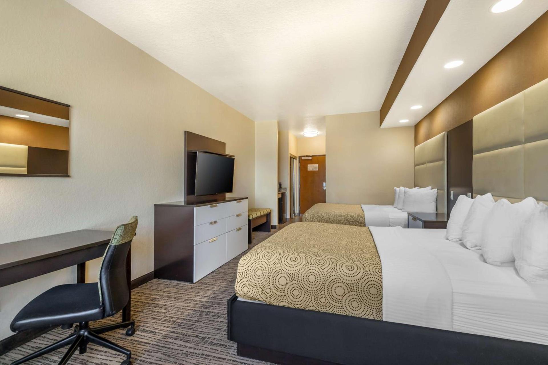 Best Western Plus Lackland Hotel and Suites. photo 23
