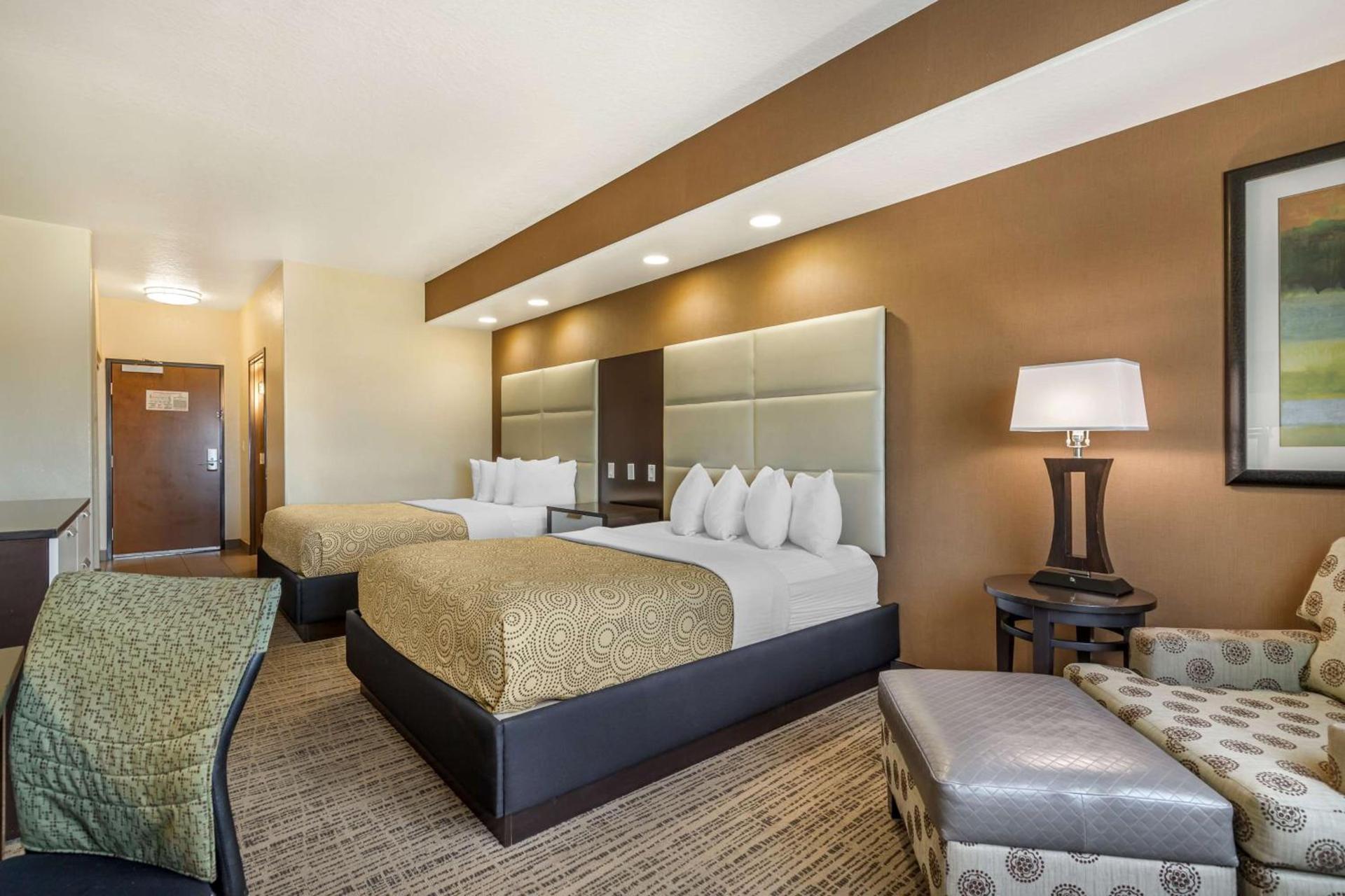 Best Western Plus Lackland Hotel and Suites. photo 25