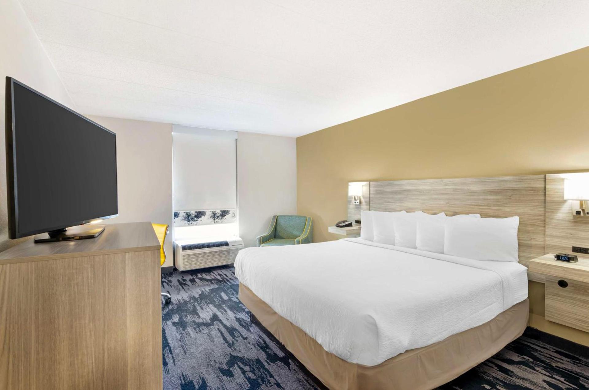 Best Western Plus Beckley Inn photo 13