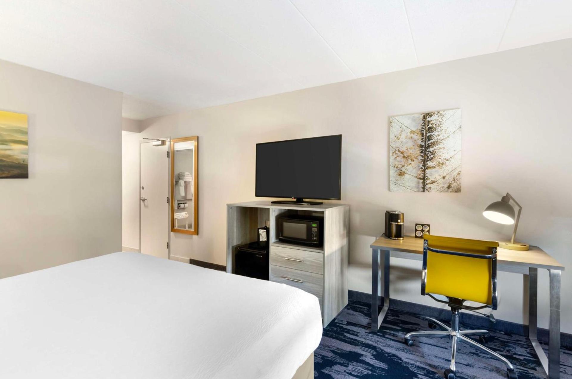 Best Western Plus Beckley Inn photo 15
