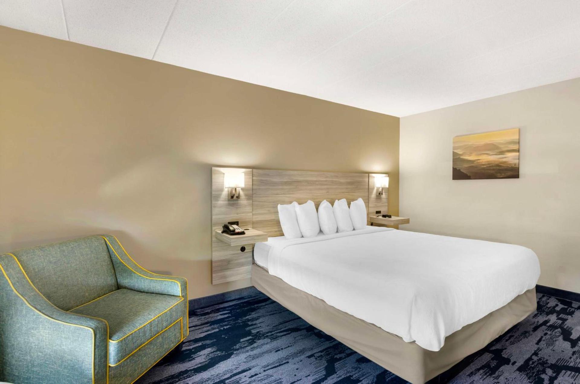 Best Western Plus Beckley Inn photo 16
