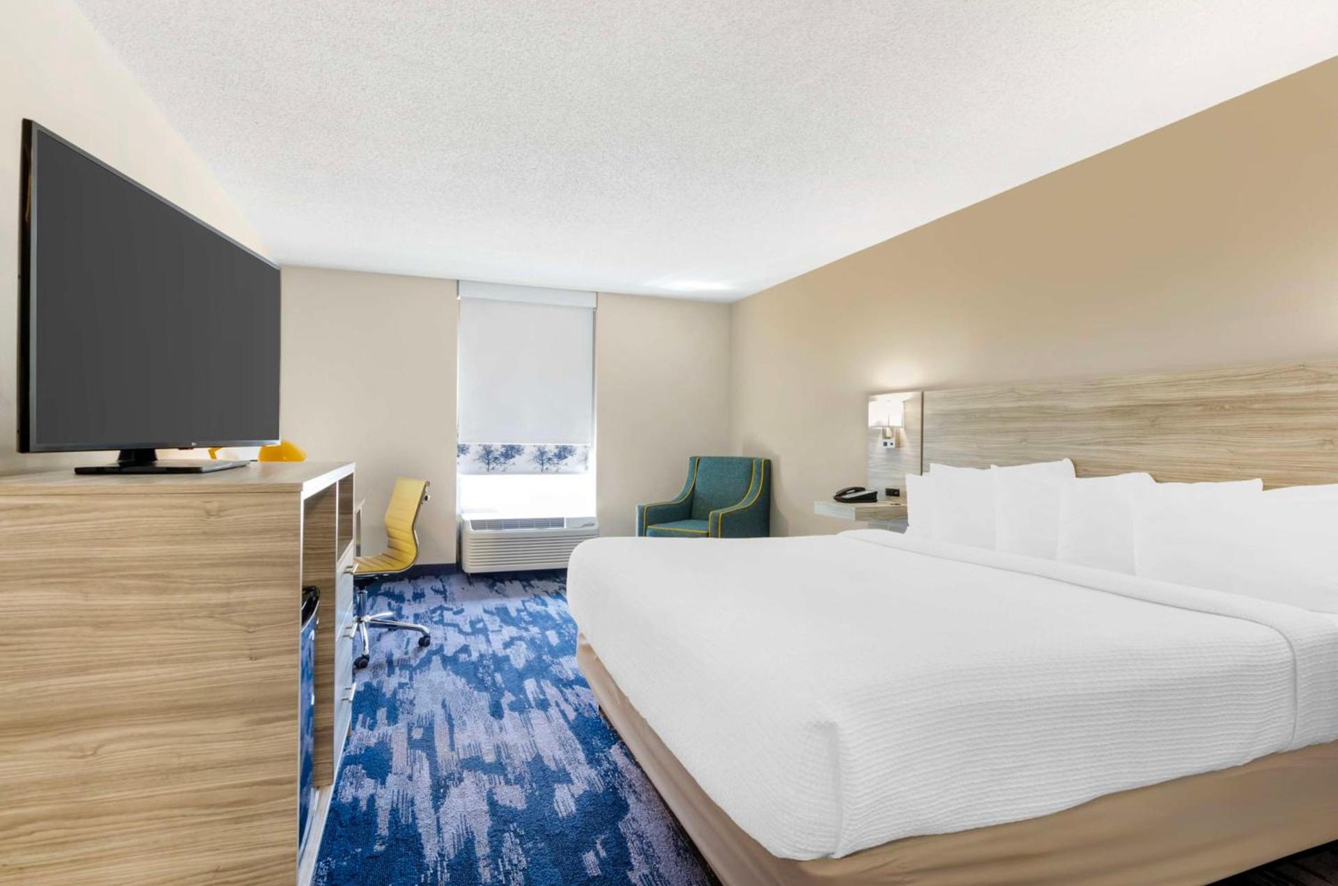 Best Western Plus Beckley Inn photo 17