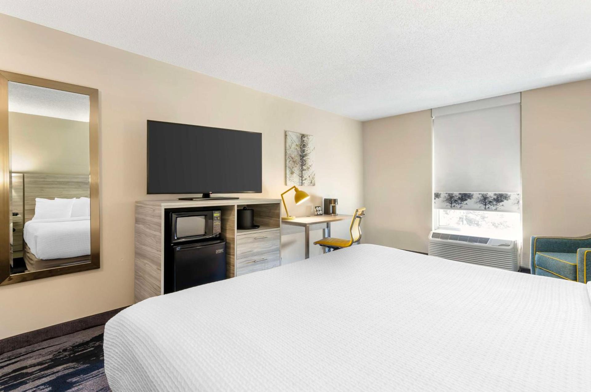 Best Western Plus Beckley Inn photo 18