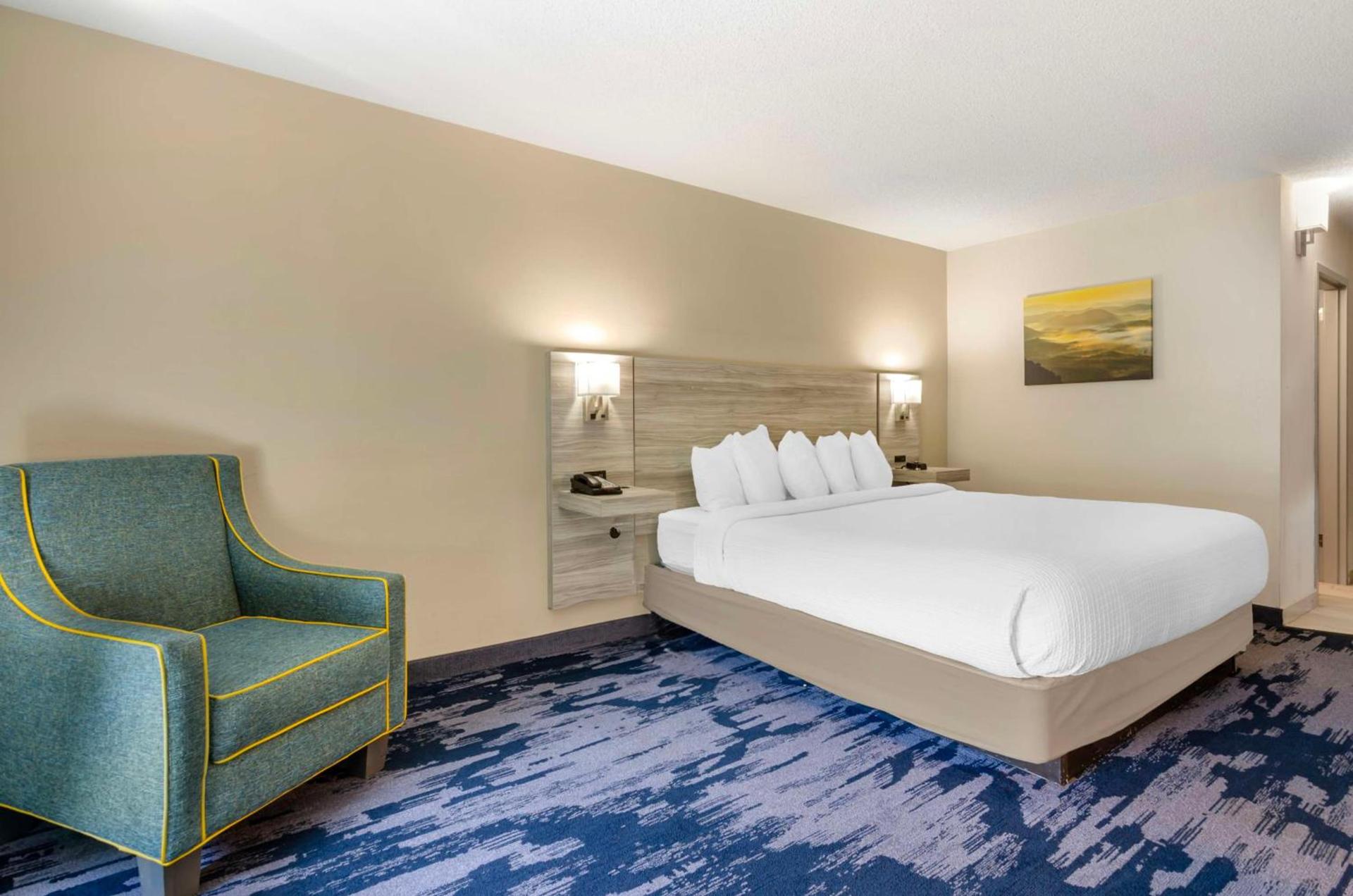 Best Western Plus Beckley Inn photo 19