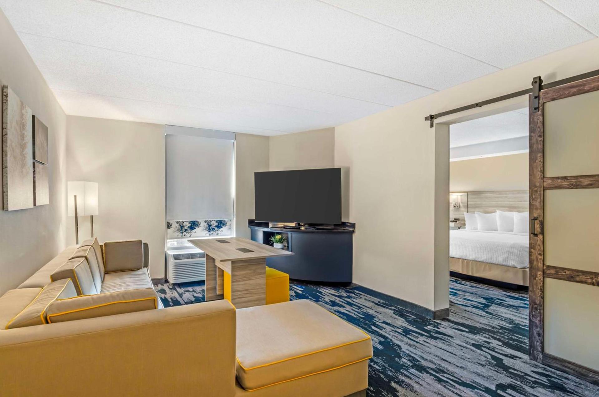Best Western Plus Beckley Inn photo 24