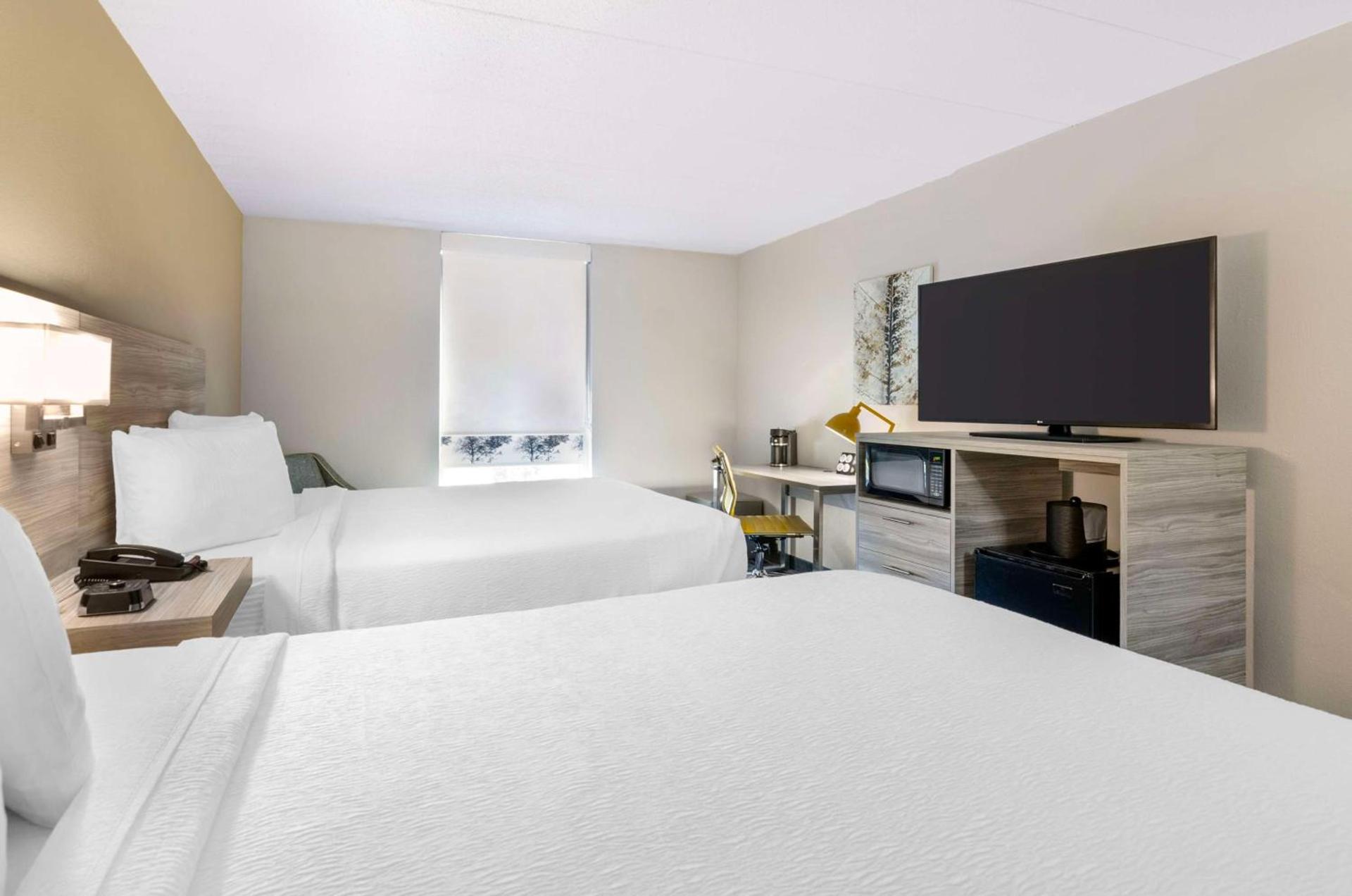 Best Western Plus Beckley Inn photo 28