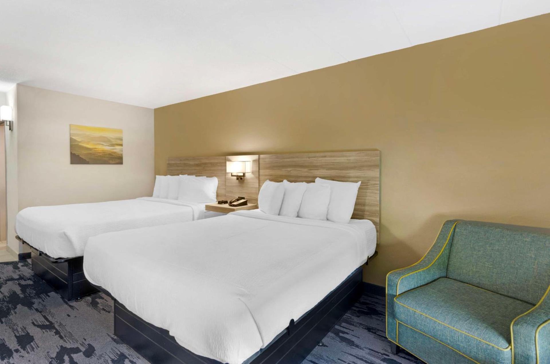 Best Western Plus Beckley Inn photo 29