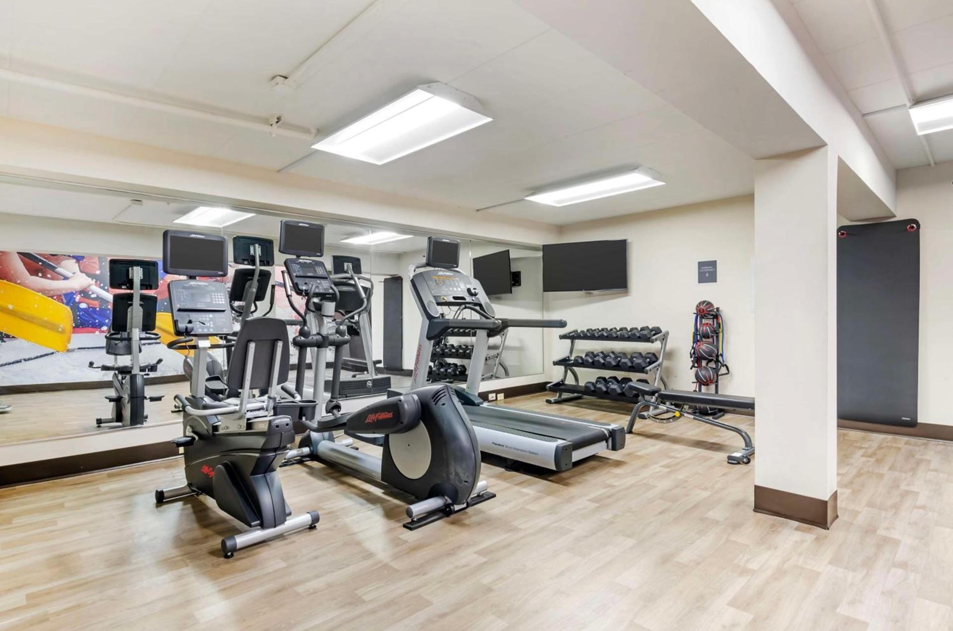 Best Western Plus Beckley Inn photo 43