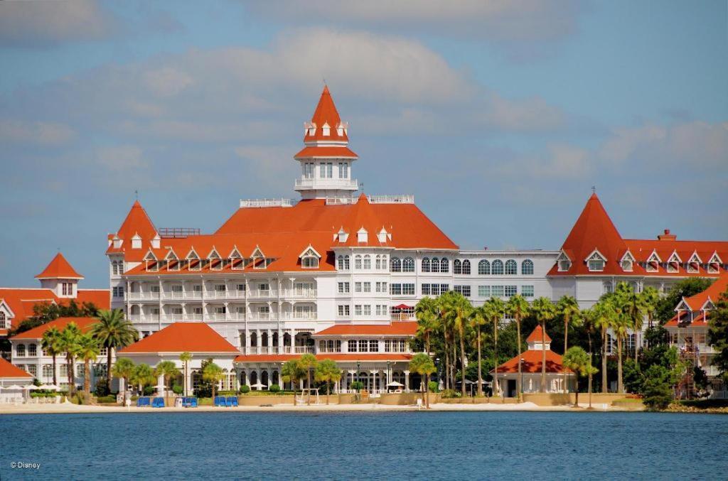 The Villas At Disney'S Grand Floridian Resort & Spa — hotel in Lake Buena Vista