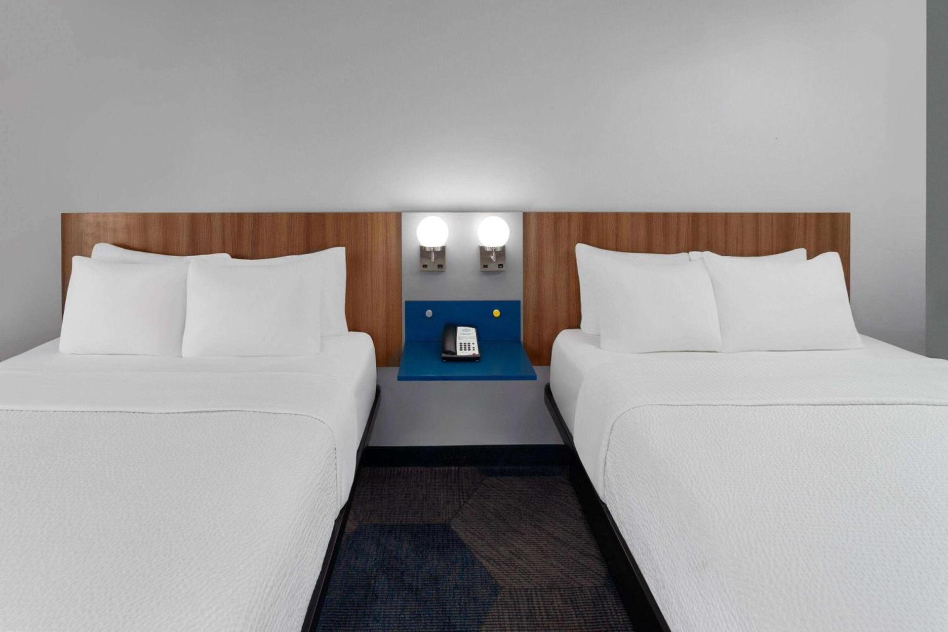 Microtel Inn by Wyndham Janesville photo 16