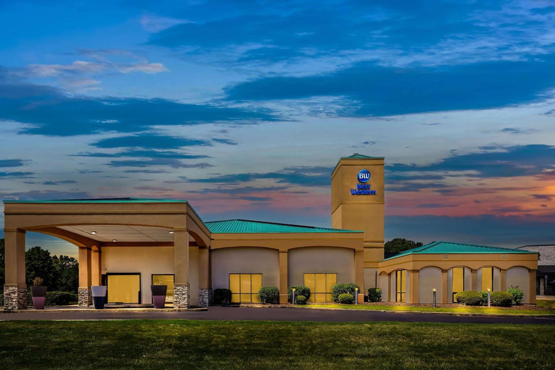 Best Western Executive Suites — hotel in Columbus