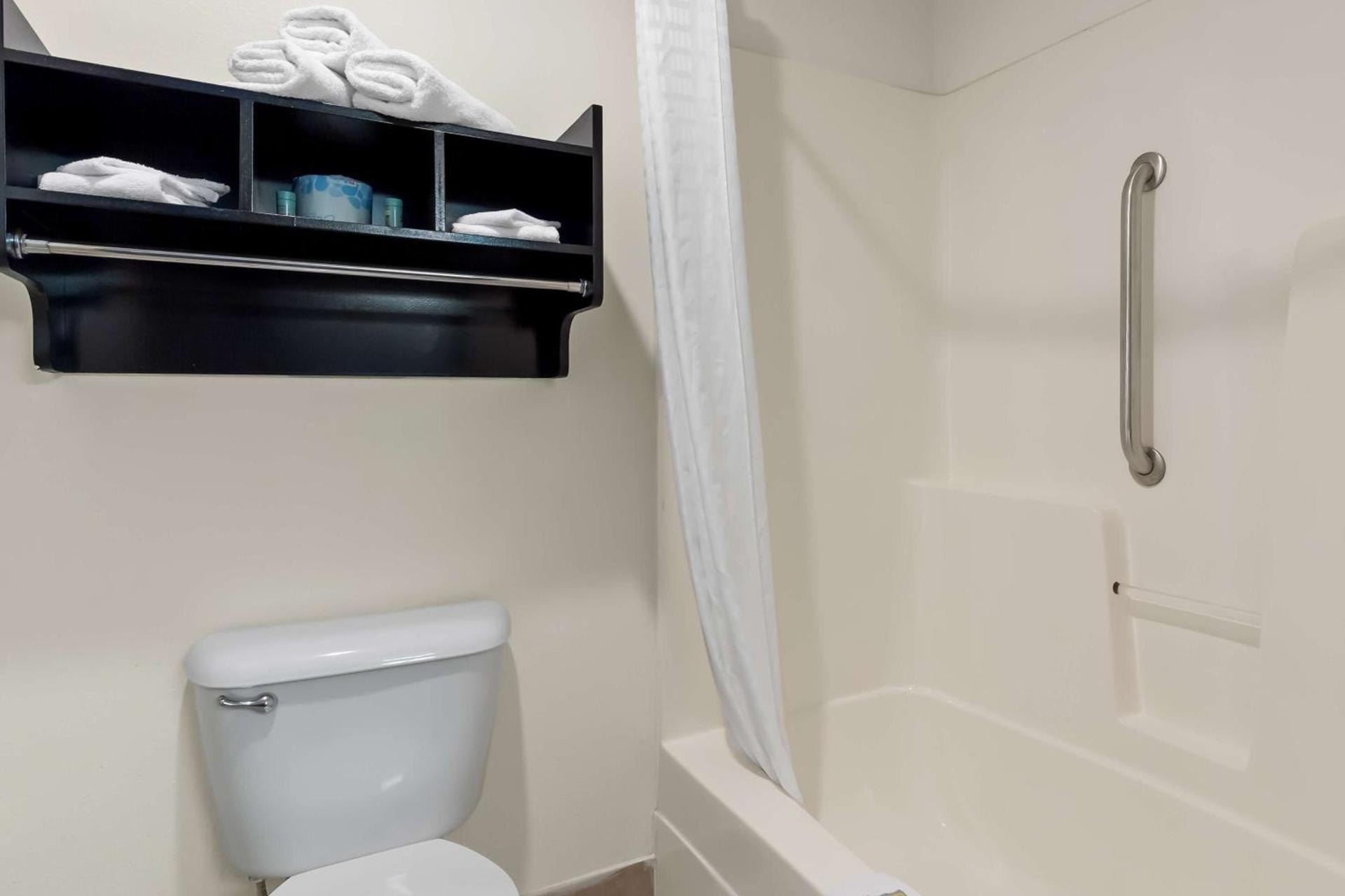 Best Western Saluki Inn photo 27