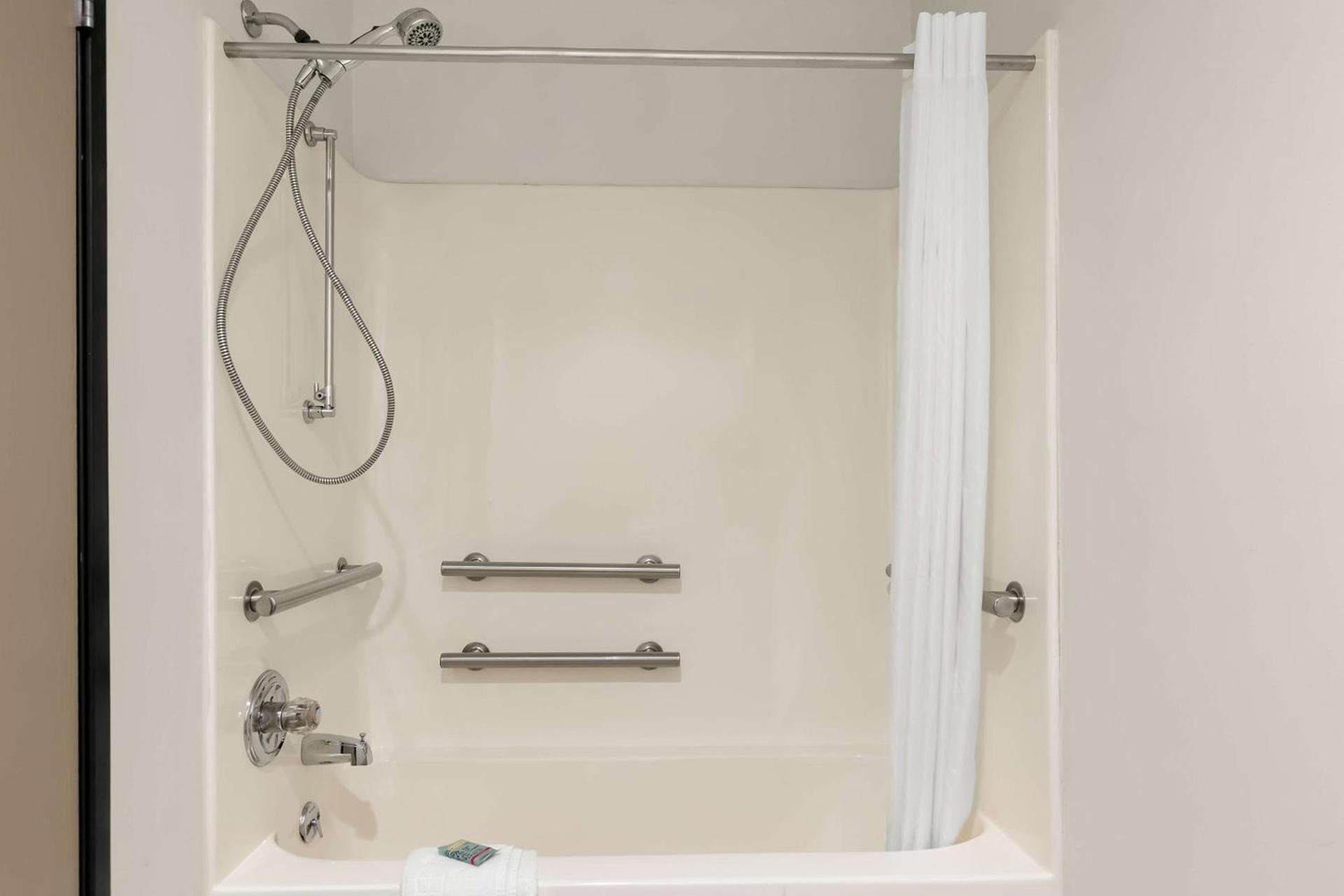 Best Western Saluki Inn photo 29
