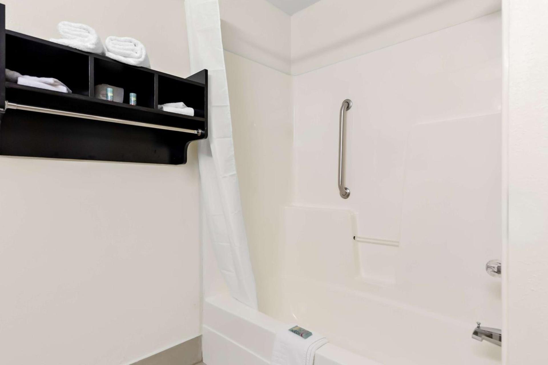 Best Western Saluki Inn photo 31