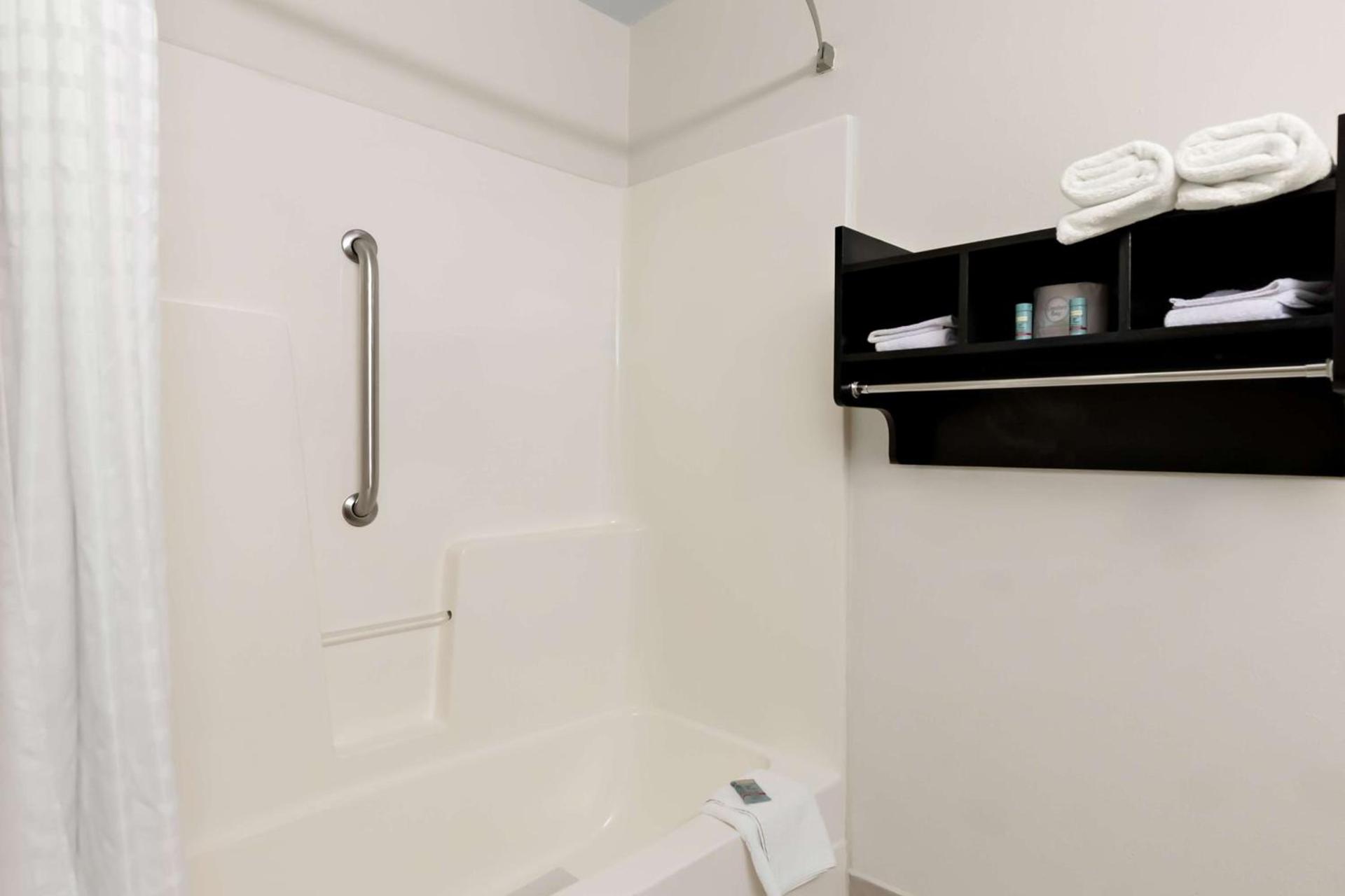 Best Western Saluki Inn photo 30