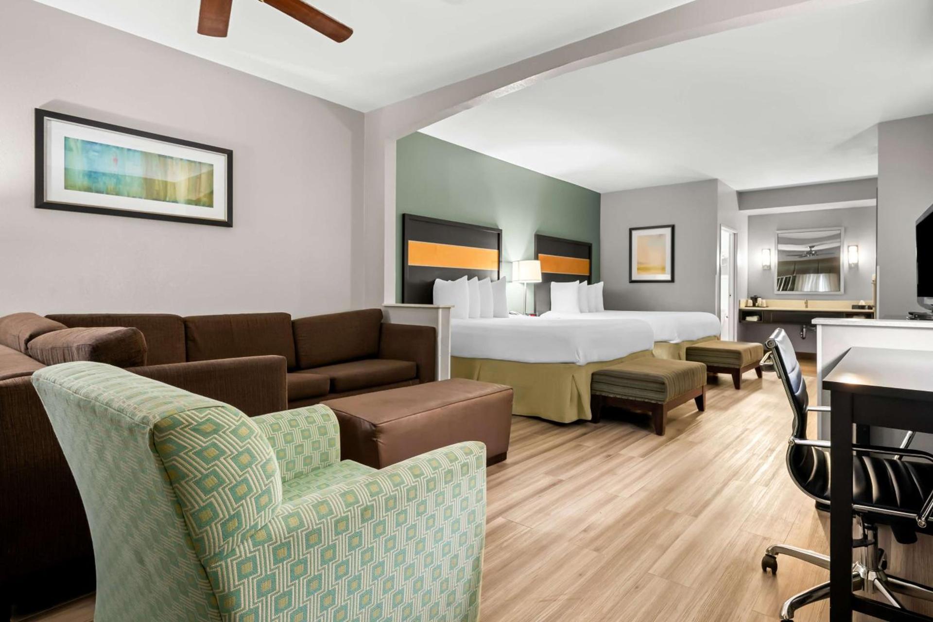 Best Western Executive Suites photo 11