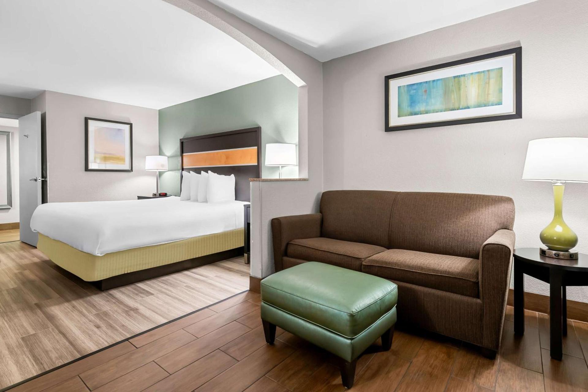 Best Western Executive Suites photo 16