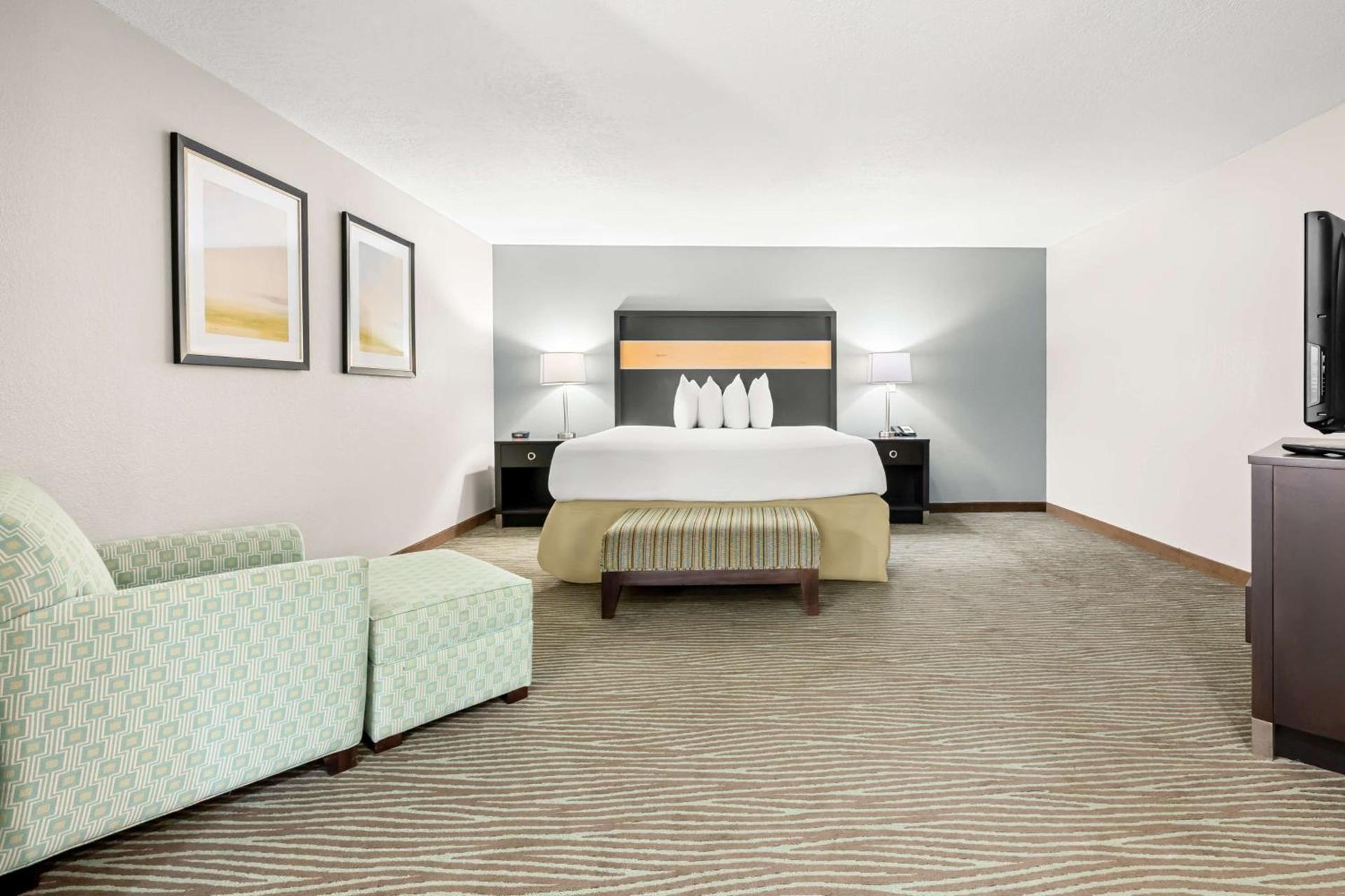 Best Western Executive Suites photo 19