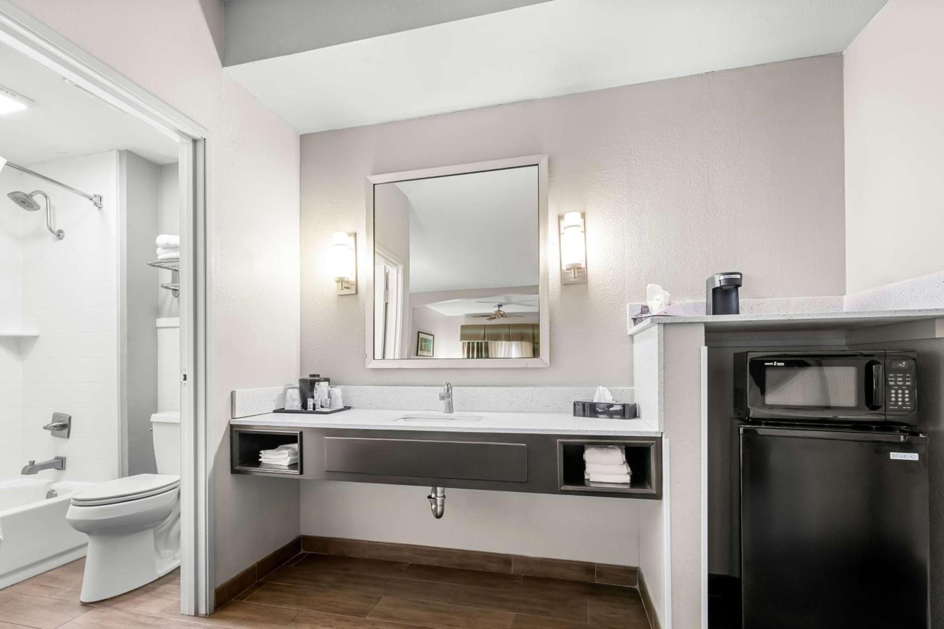 Best Western Executive Suites photo 25