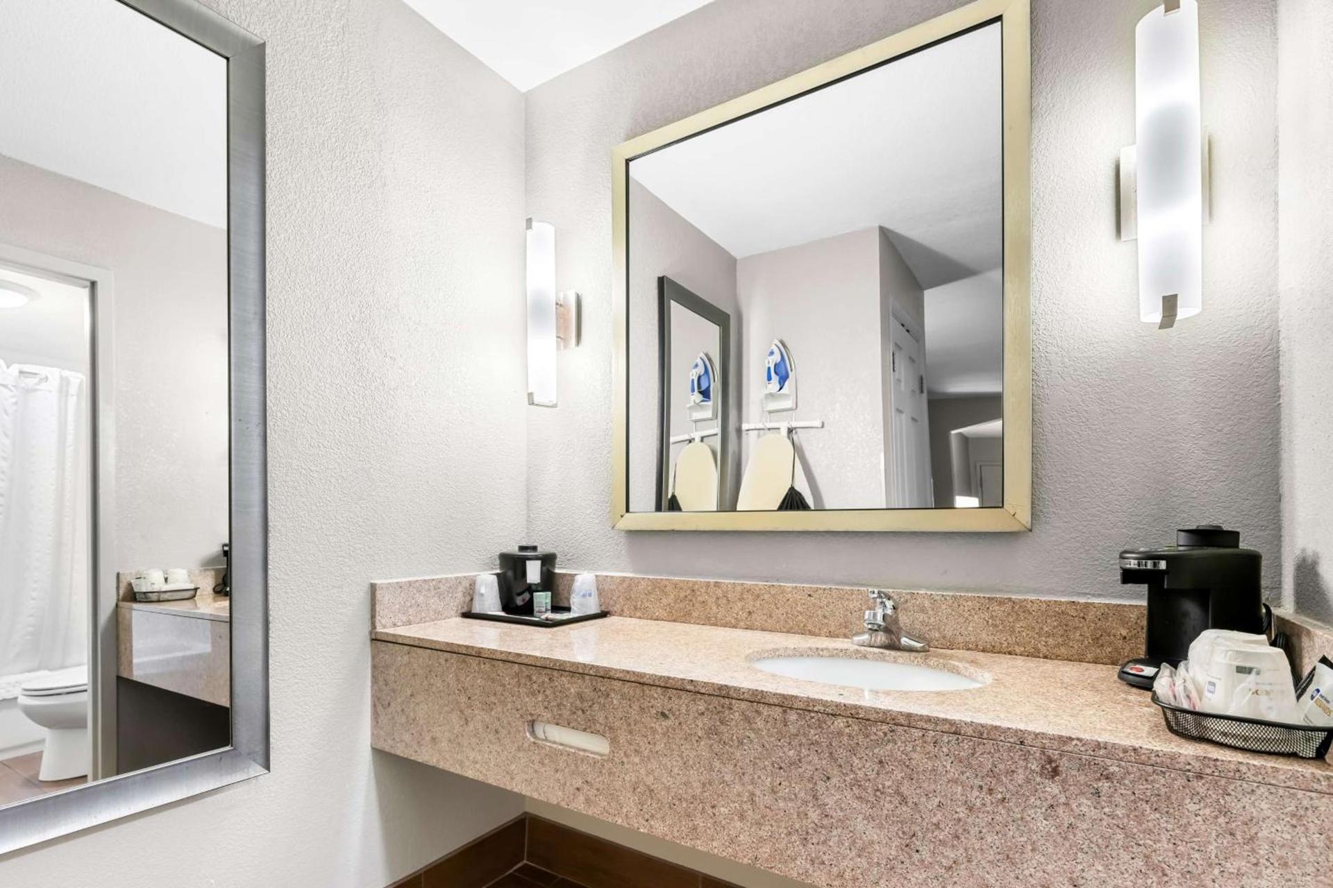 Best Western Executive Suites photo 26
