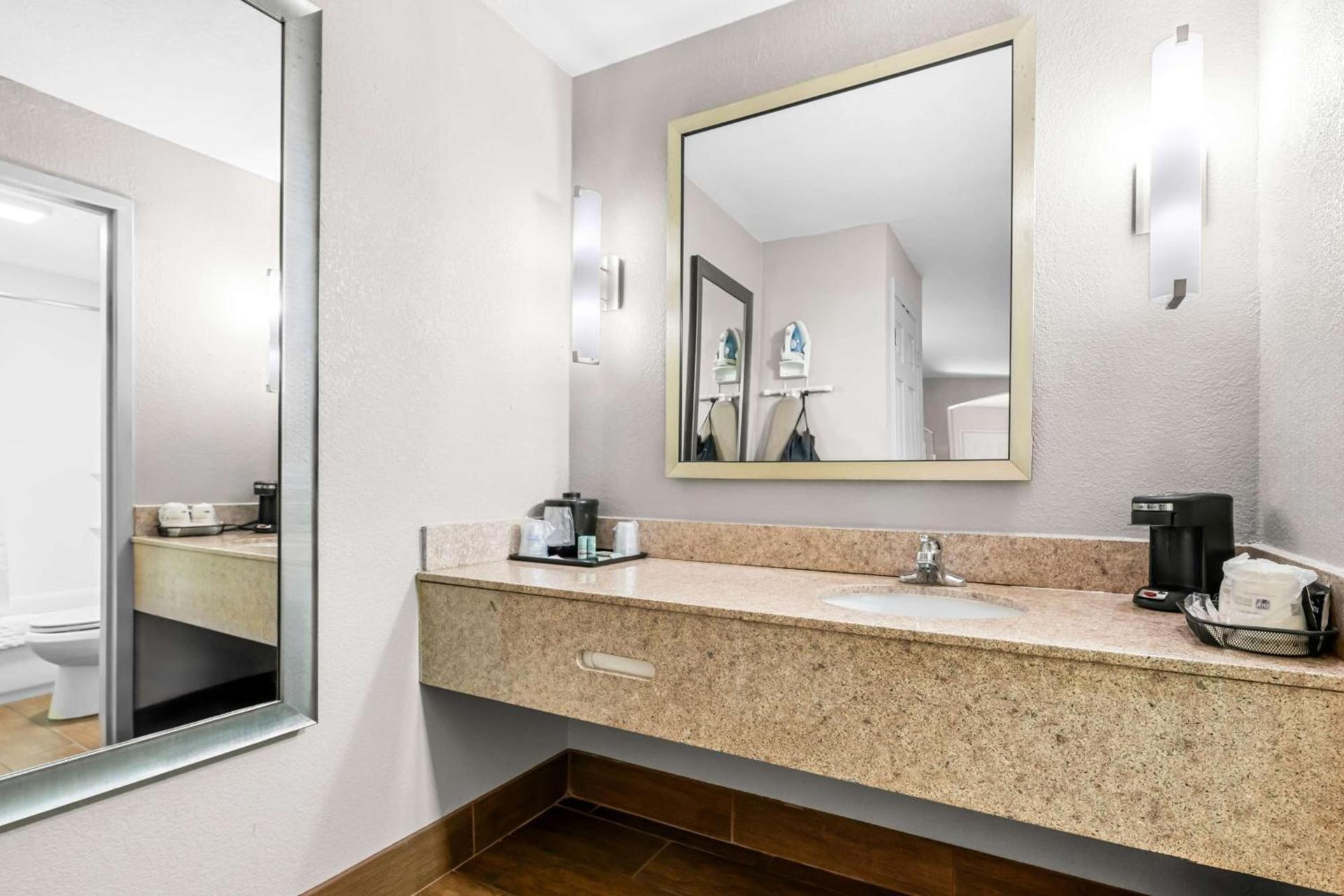 Best Western Executive Suites photo 27
