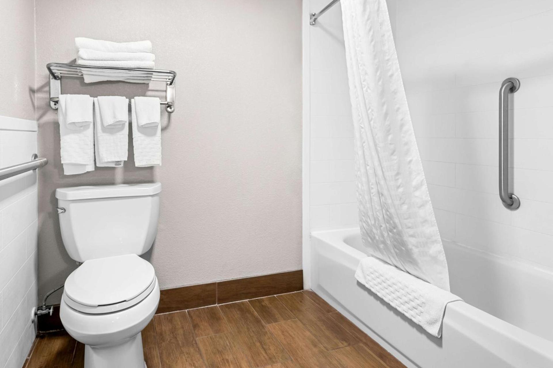 Best Western Executive Suites photo 28