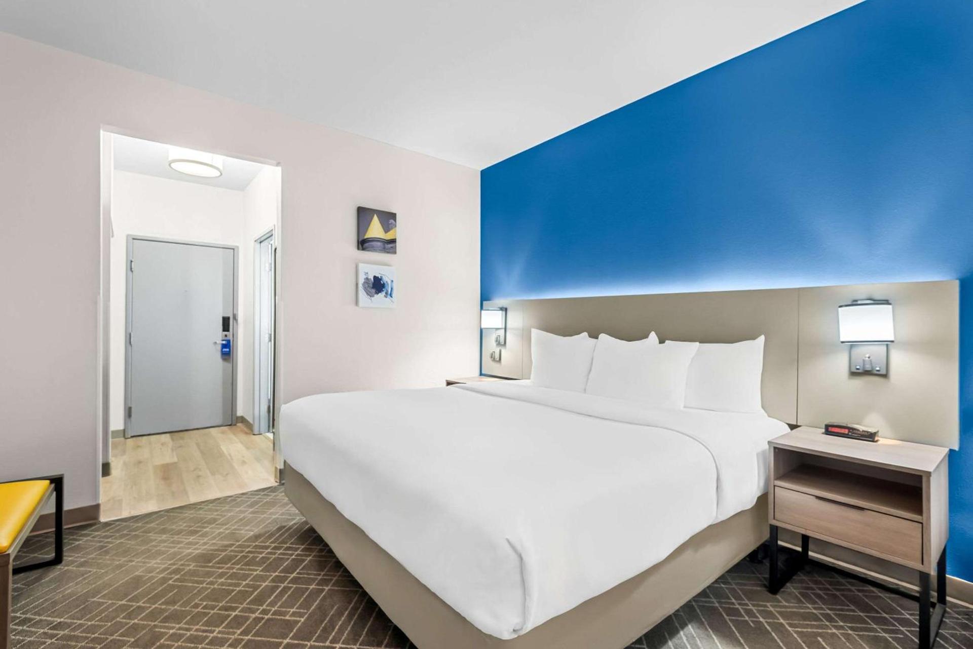 Comfort Suites Denver North - Westminster photo 4