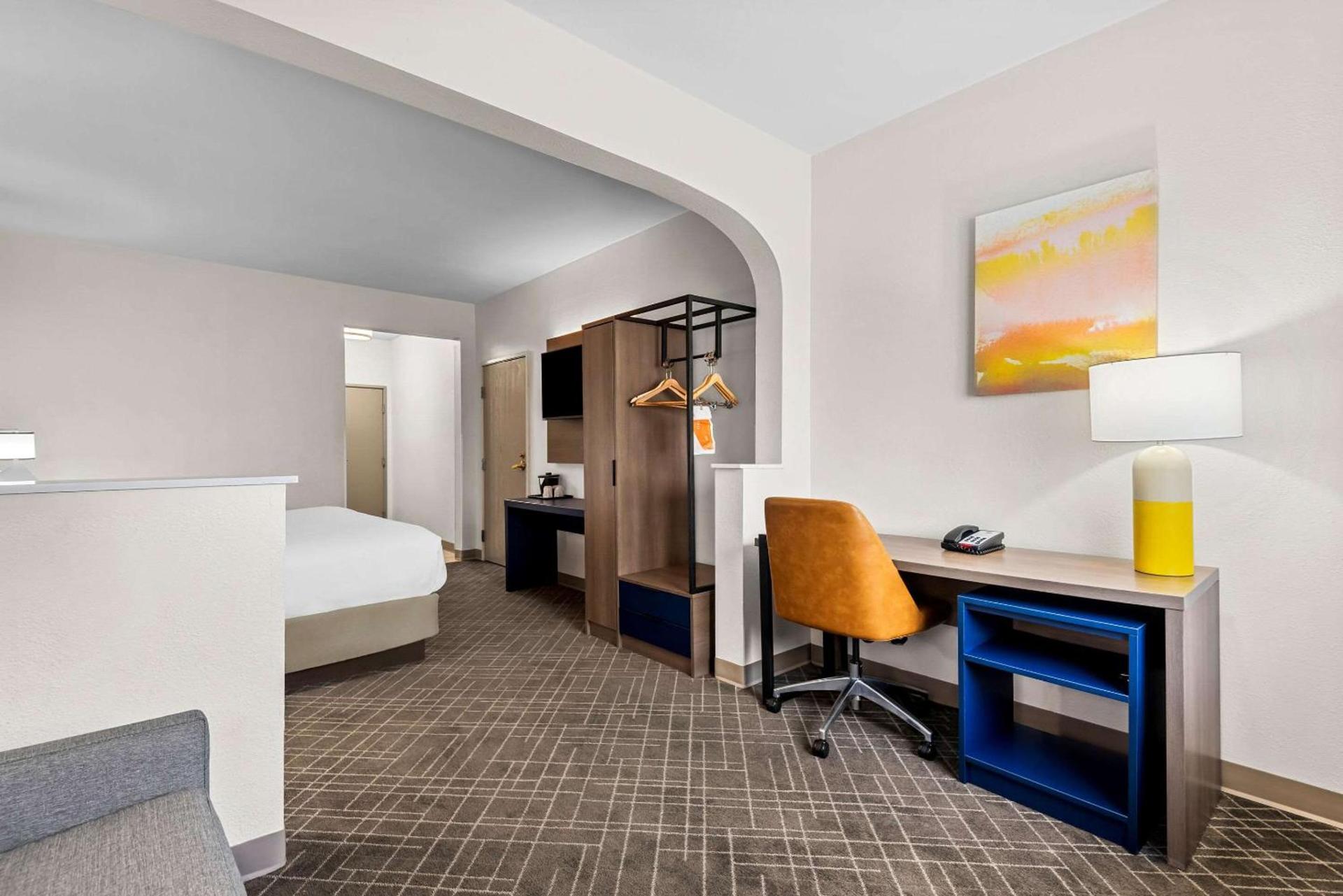 Comfort Suites Denver North - Westminster photo 21