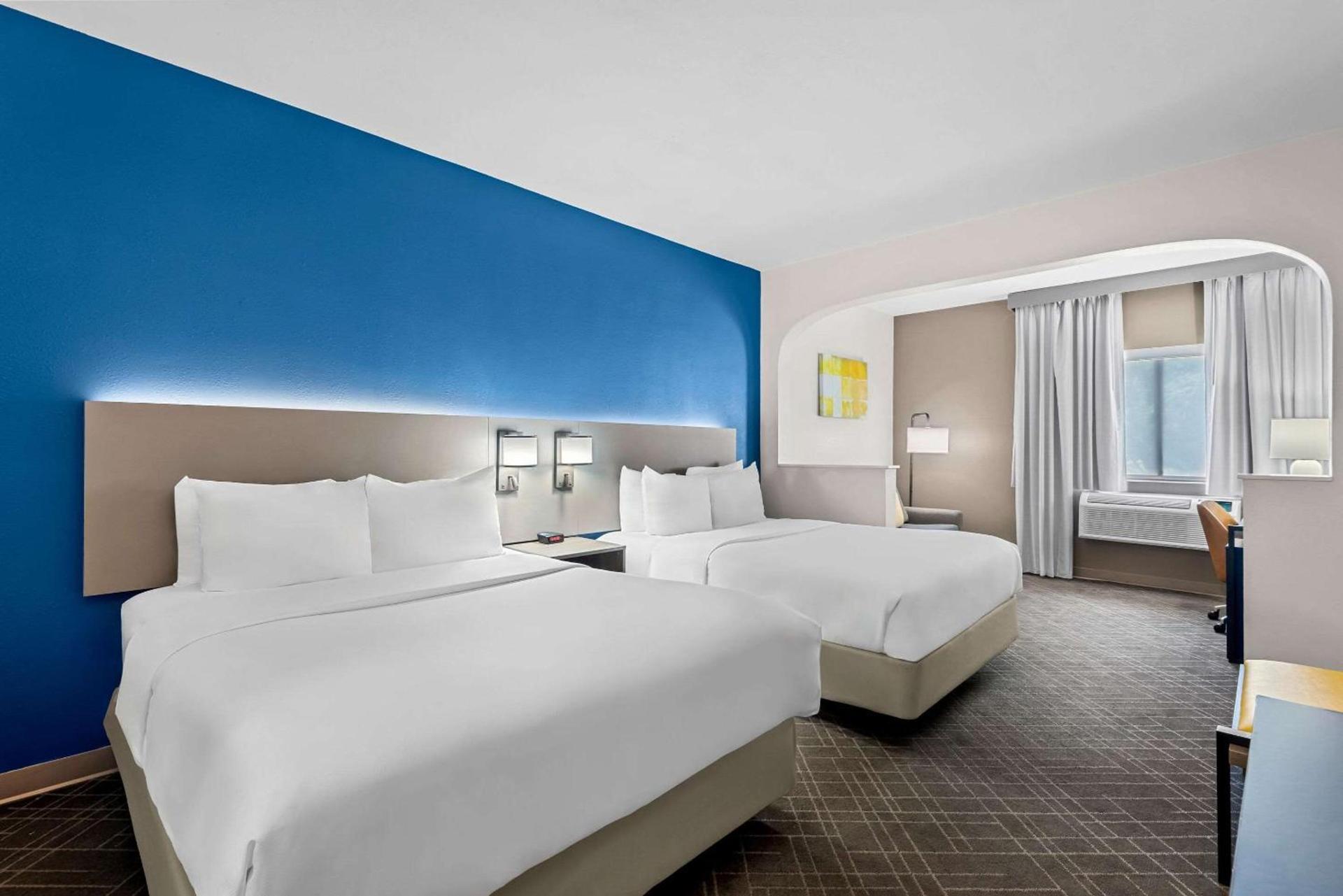 Comfort Suites Denver North - Westminster photo 5