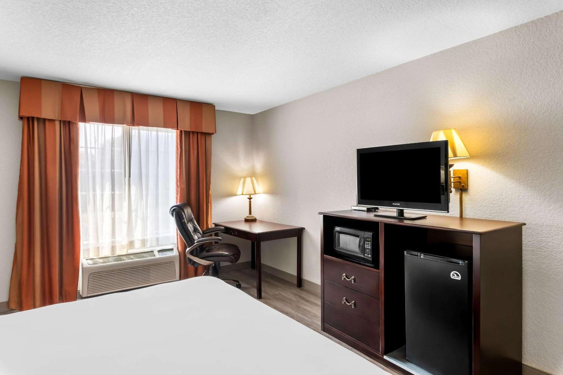 Country Inn & Suites by Radisson, Hot Springs, AR photo 10