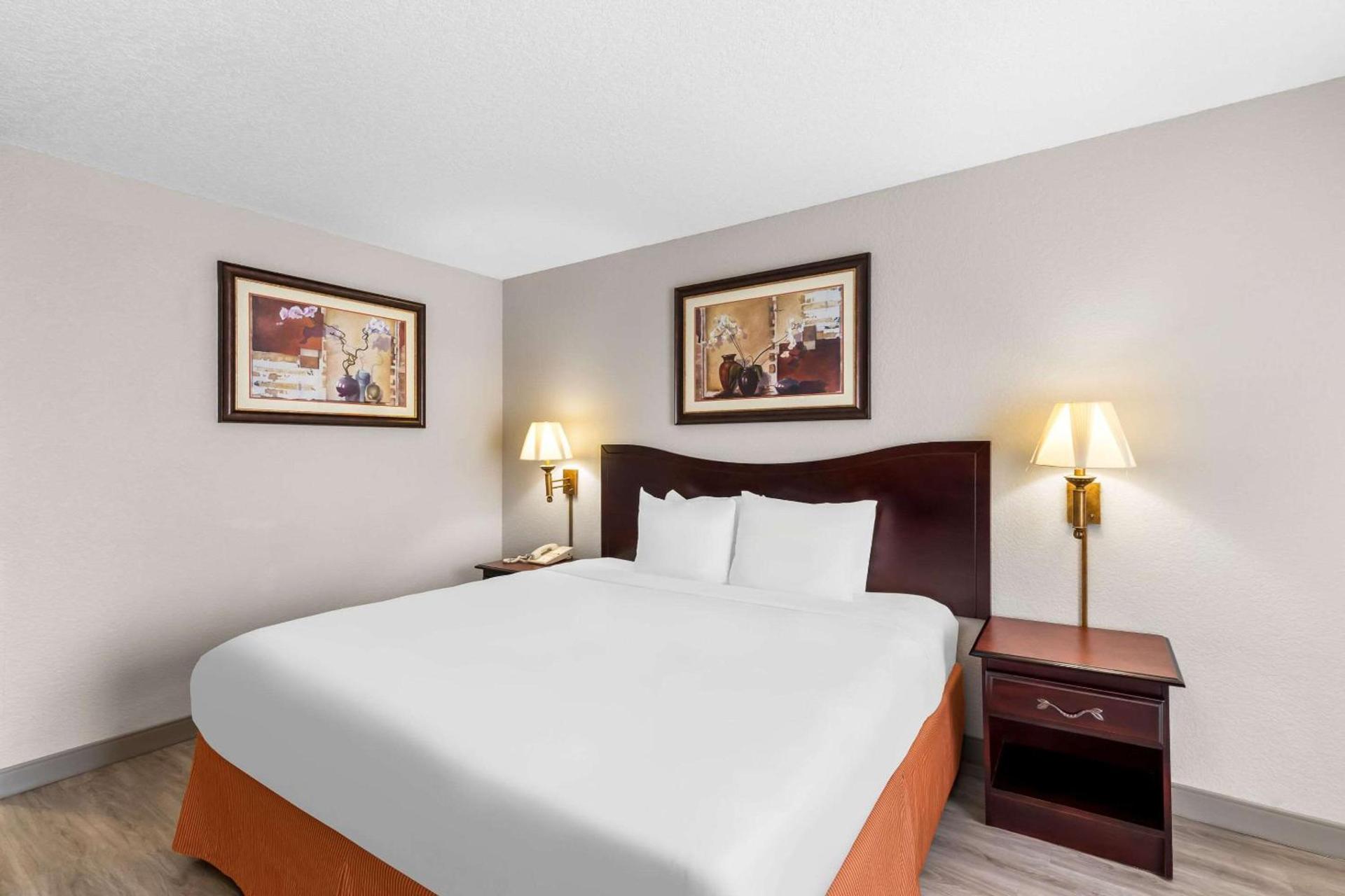 Country Inn & Suites by Radisson, Hot Springs, AR photo 11