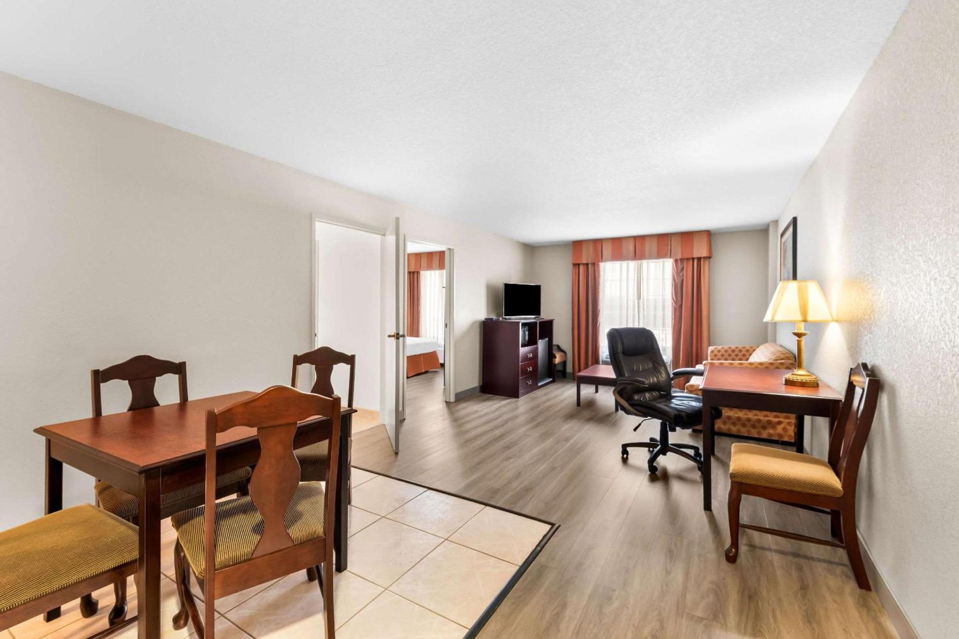 Country Inn & Suites by Radisson, Hot Springs, AR photo 16